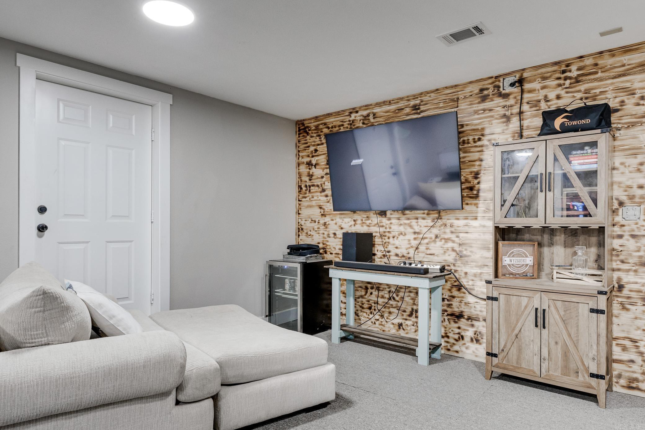 1211 Stanley Russ Road