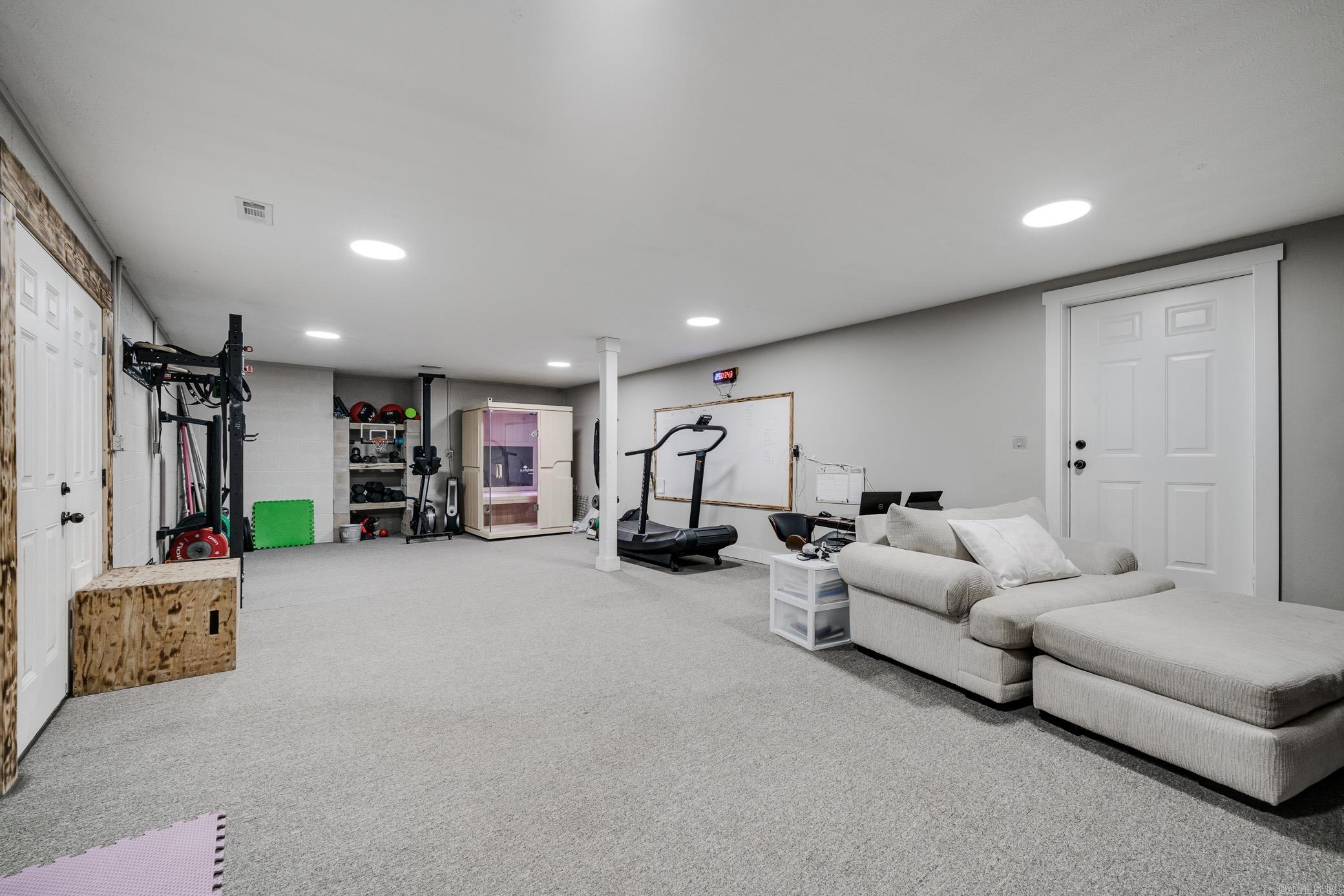 1211 Stanley Russ Road