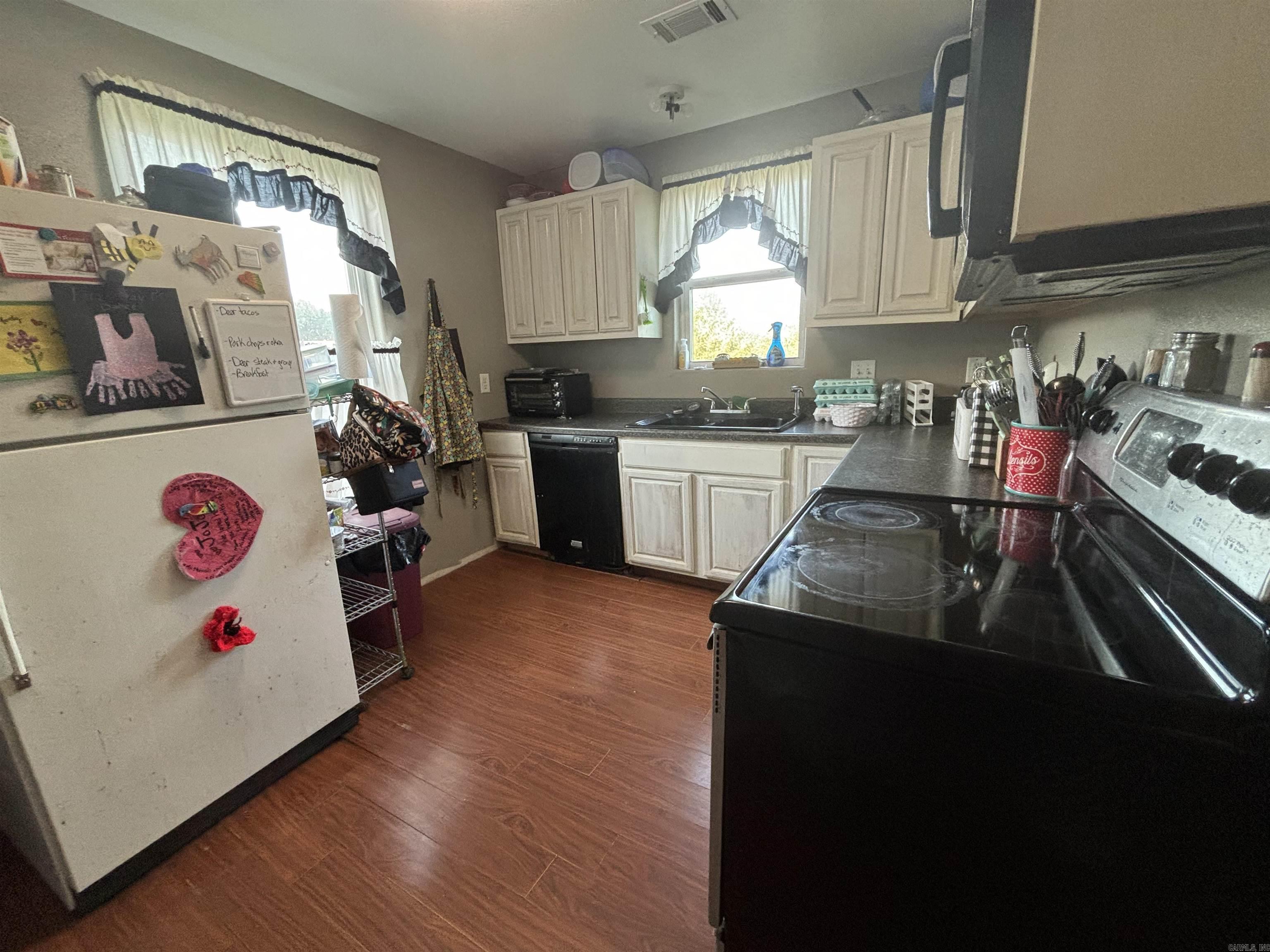 108 W Sleepy Hollow