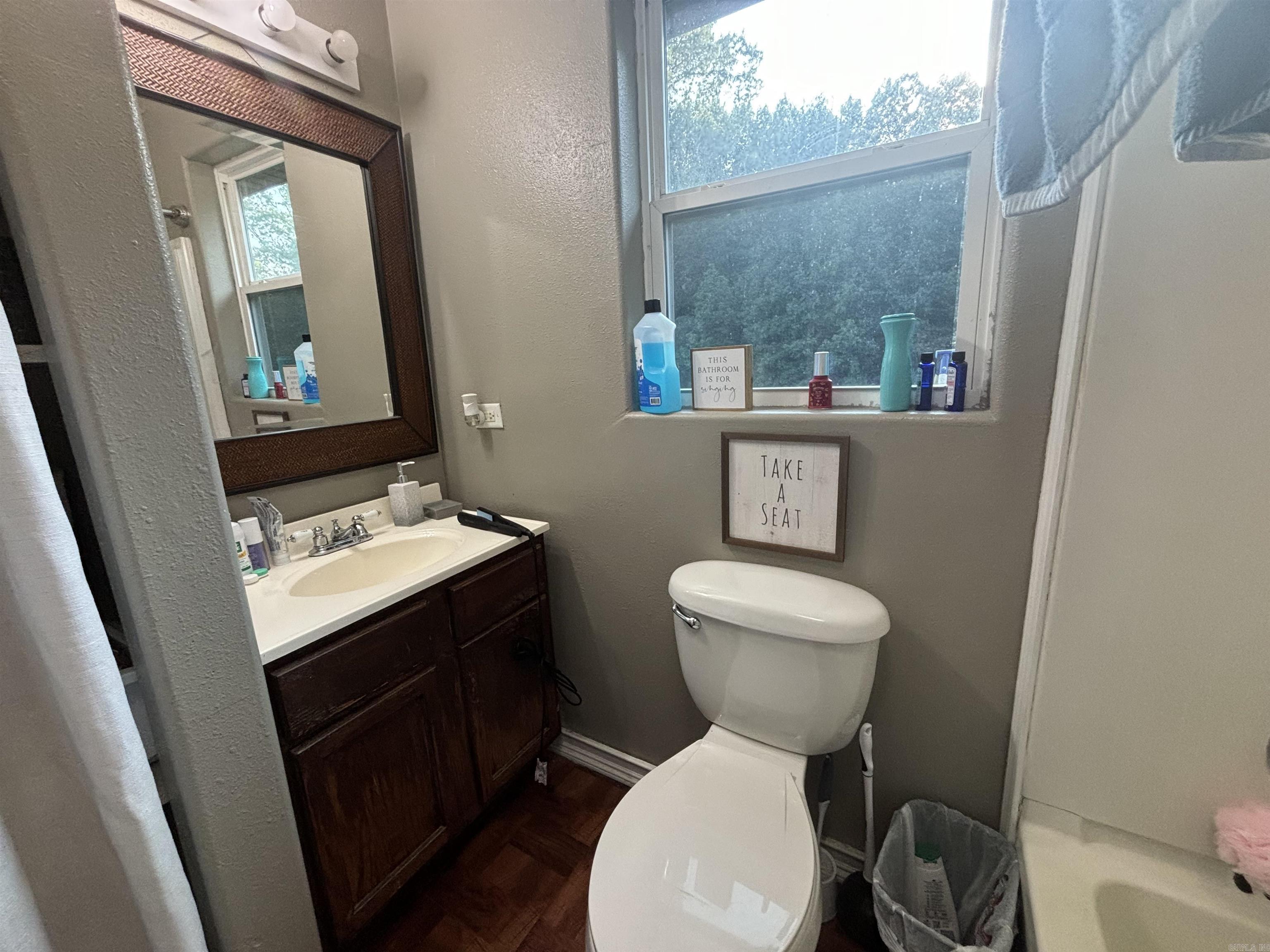 108 W Sleepy Hollow