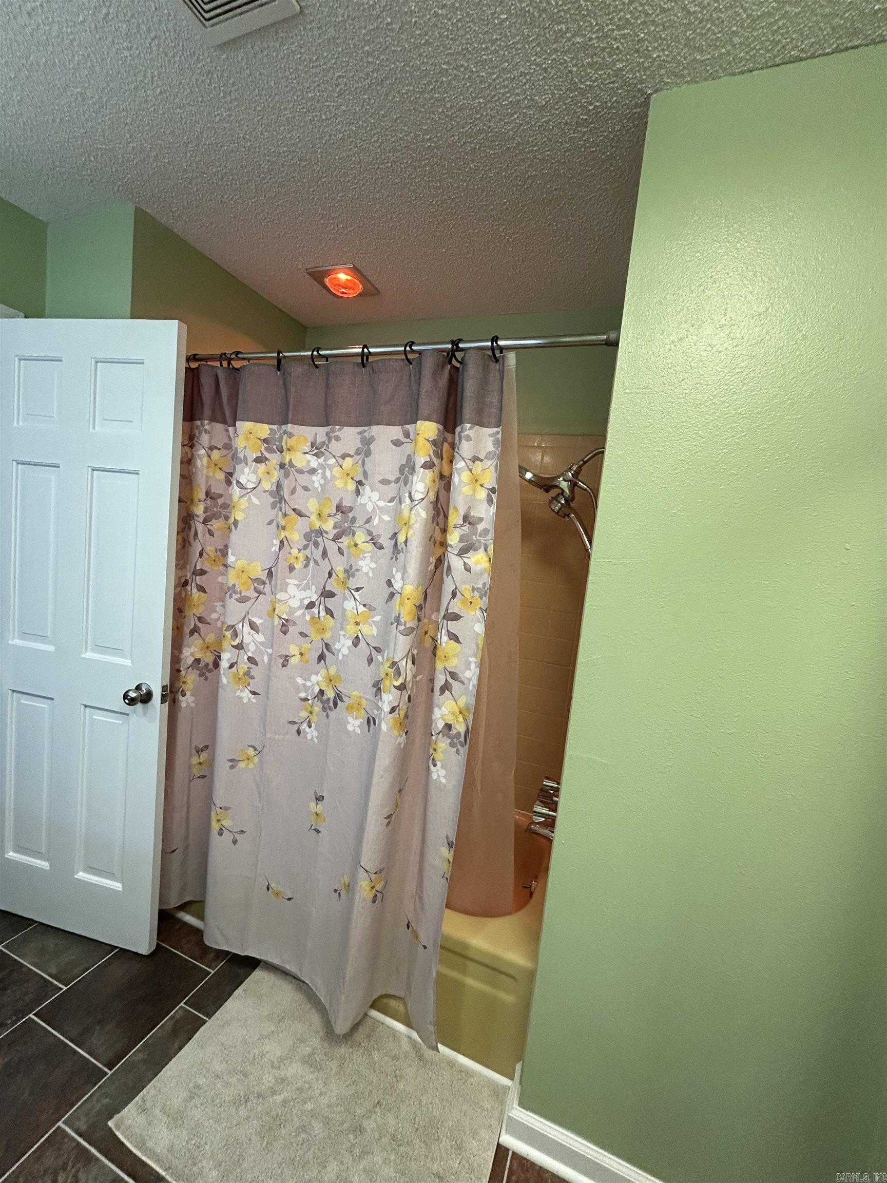 2404 W 3rd