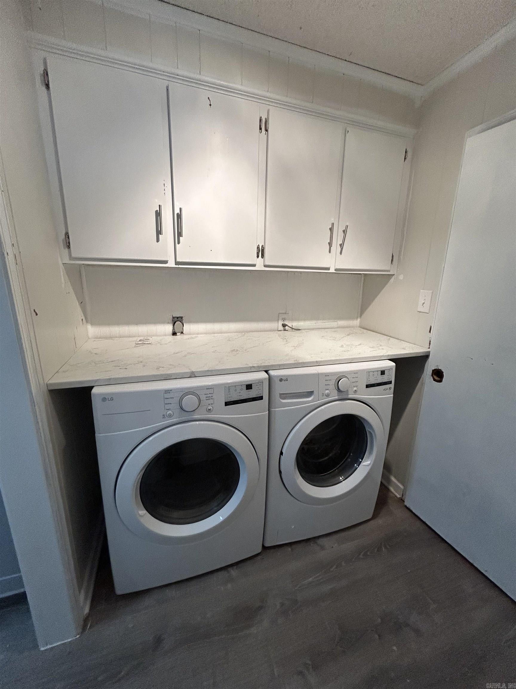2404 W 3rd
