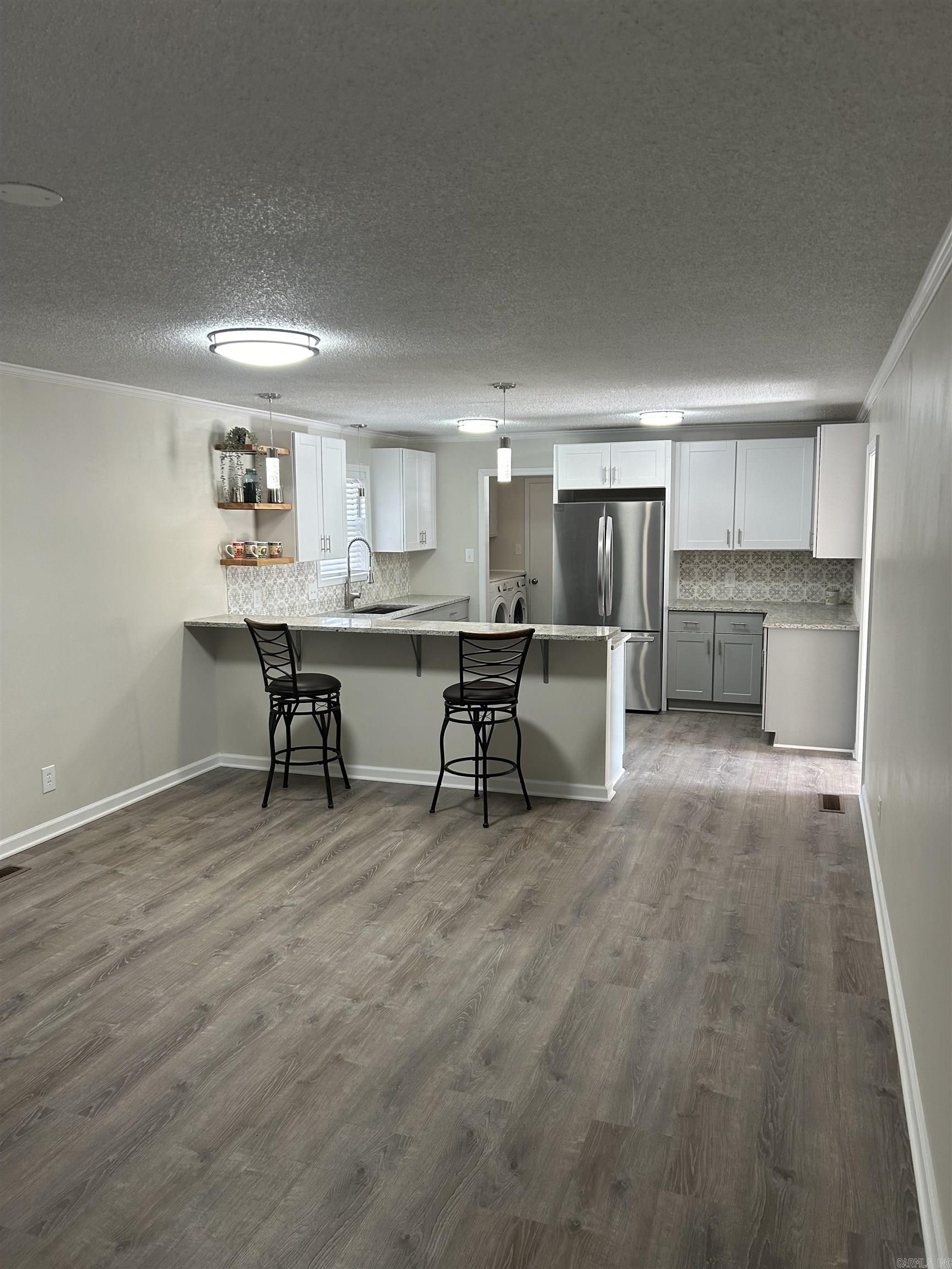 2404 W 3rd