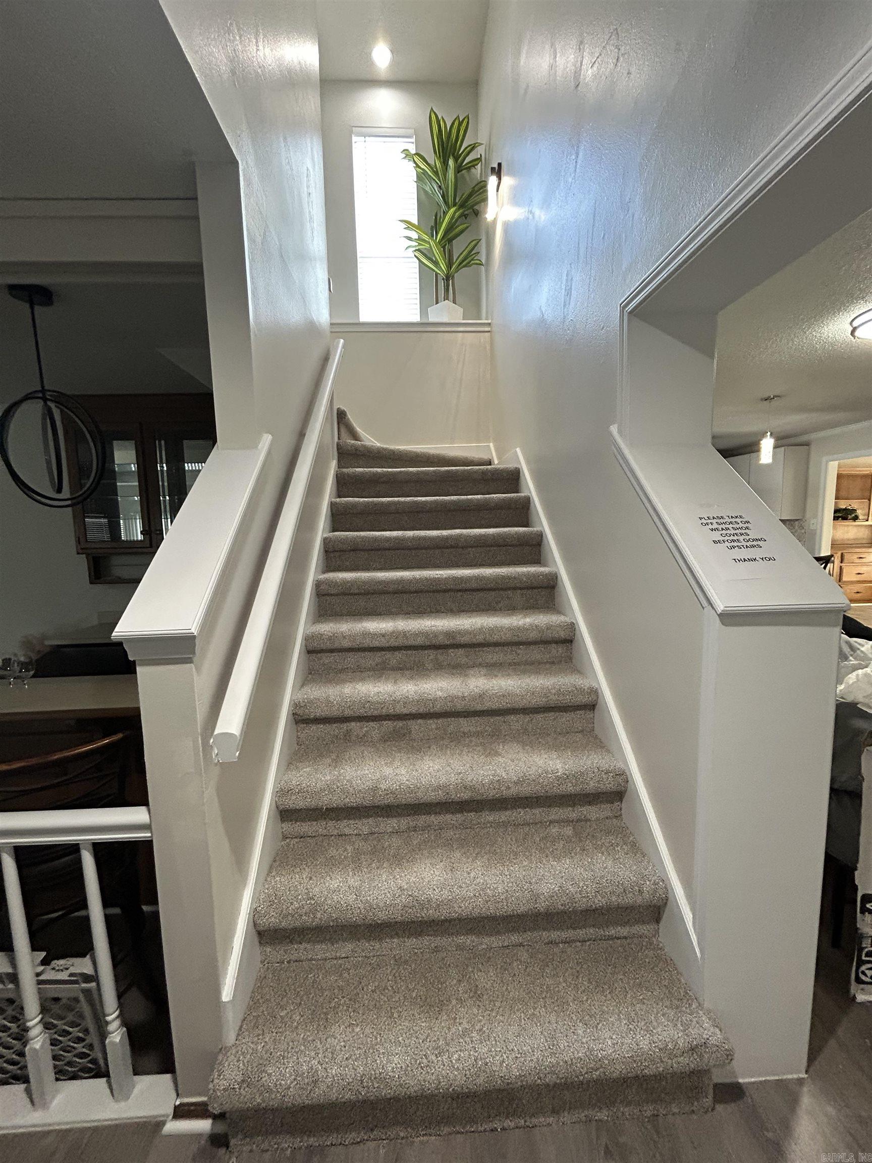 2404 W 3rd