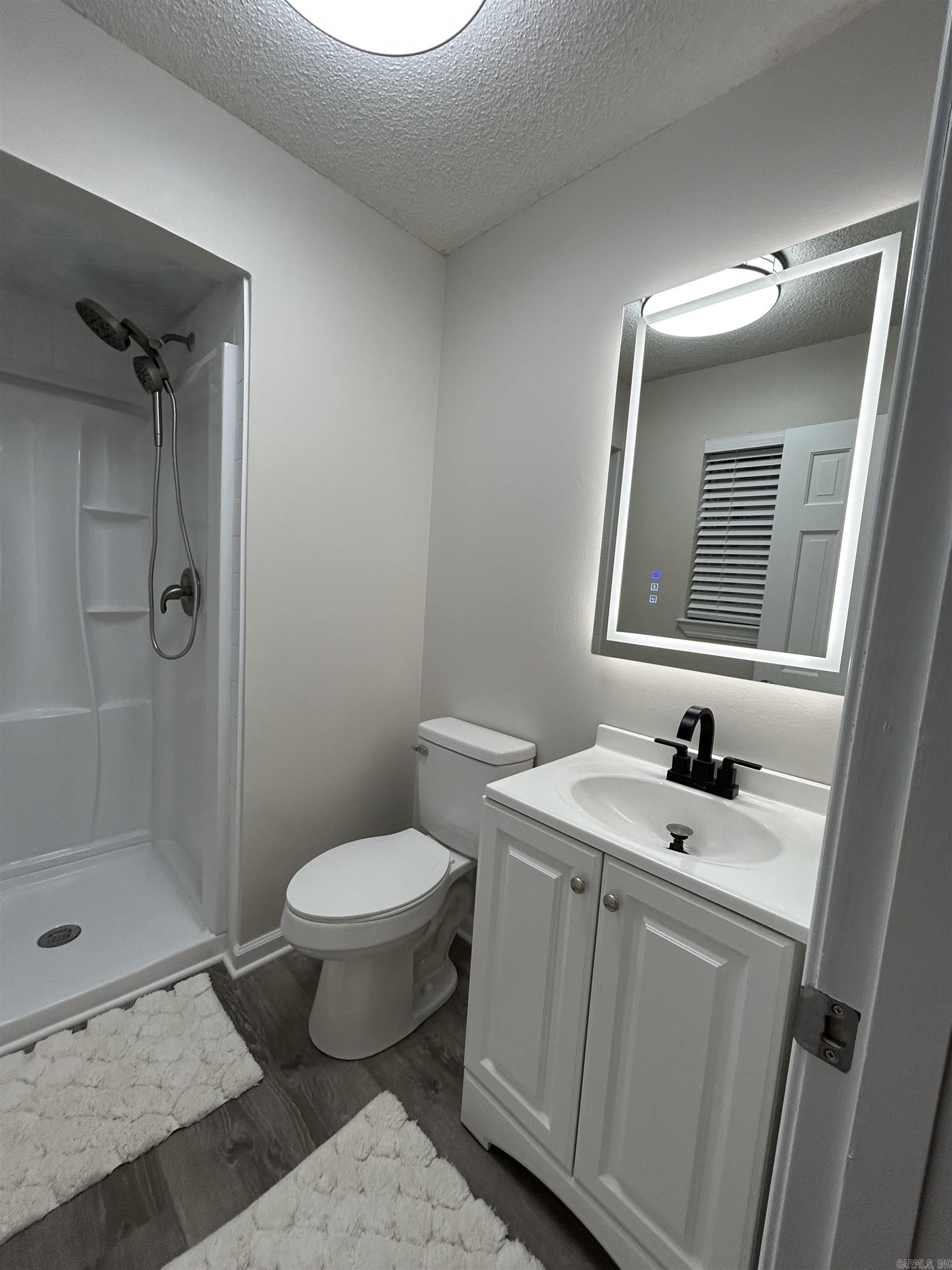 2404 W 3rd