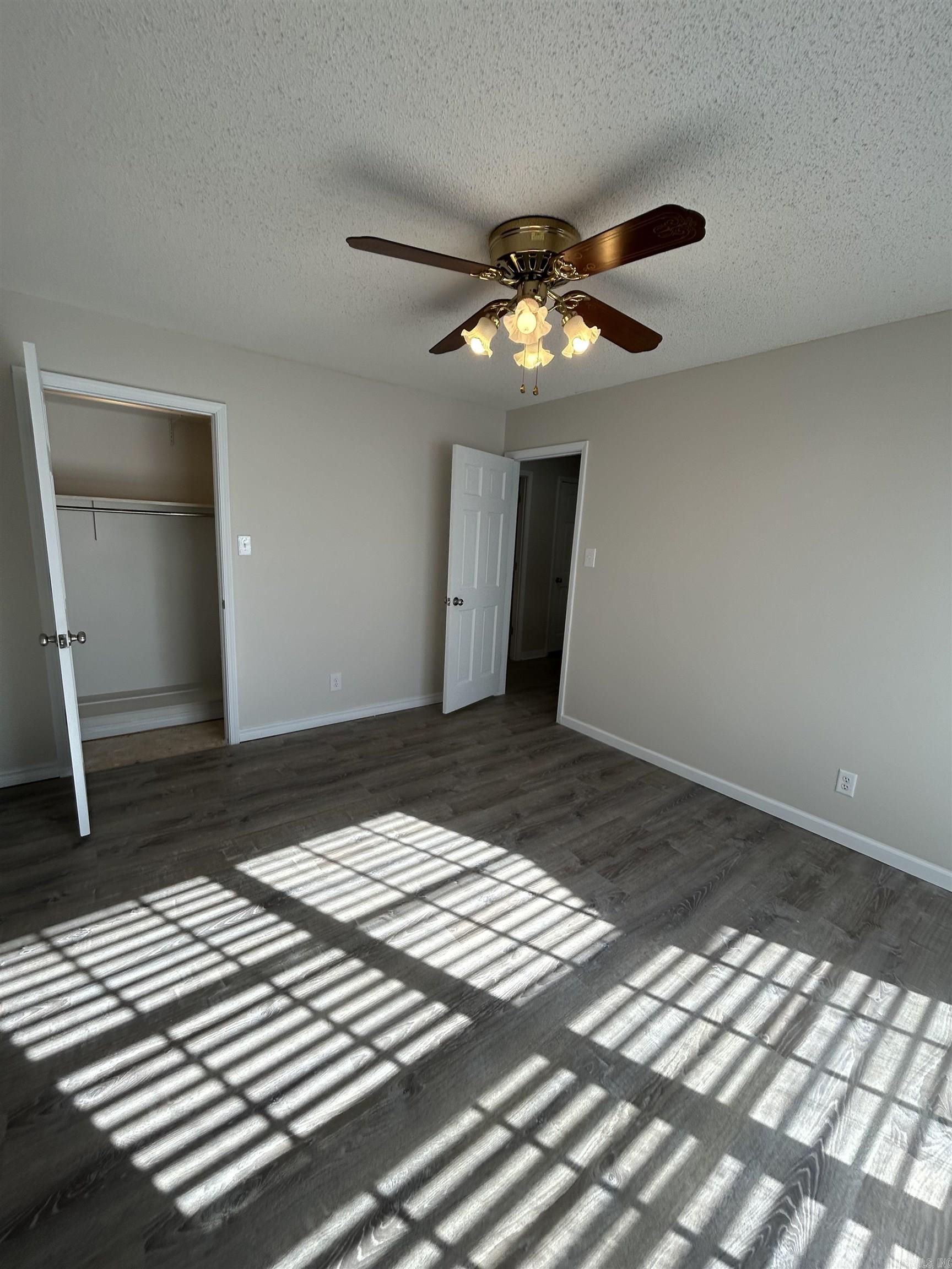 2404 W 3rd