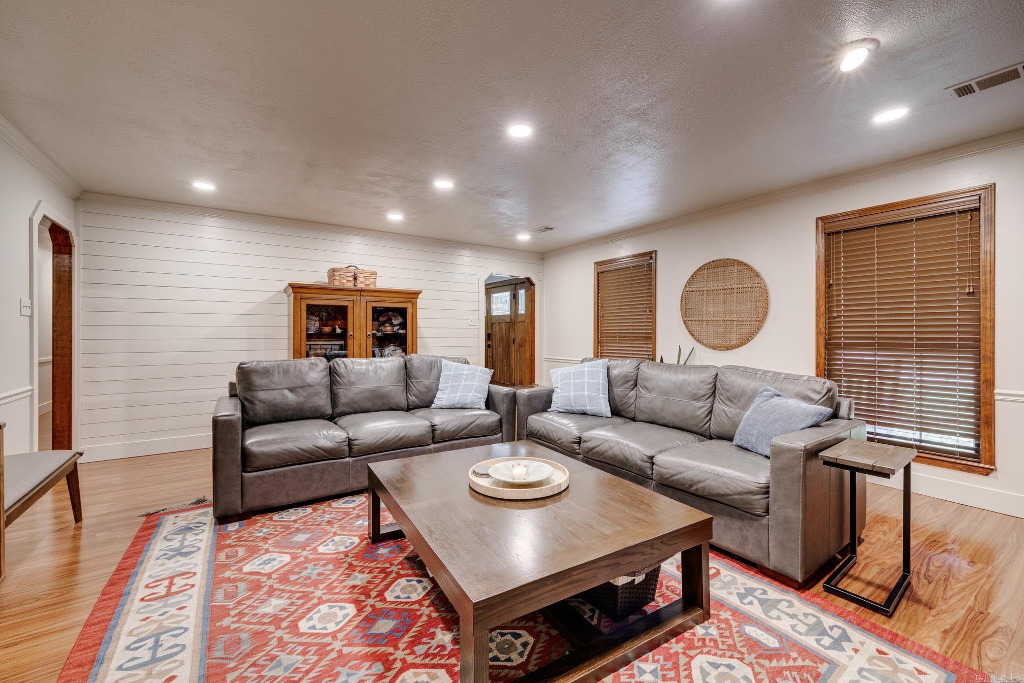 43 Shady Valley Drive