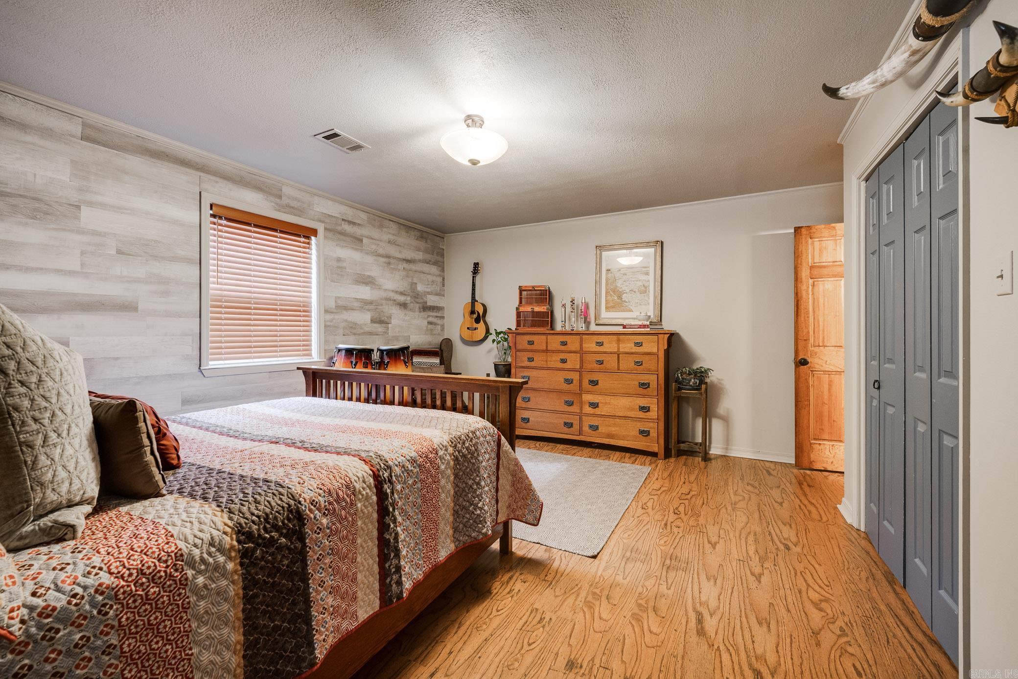 43 Shady Valley Drive