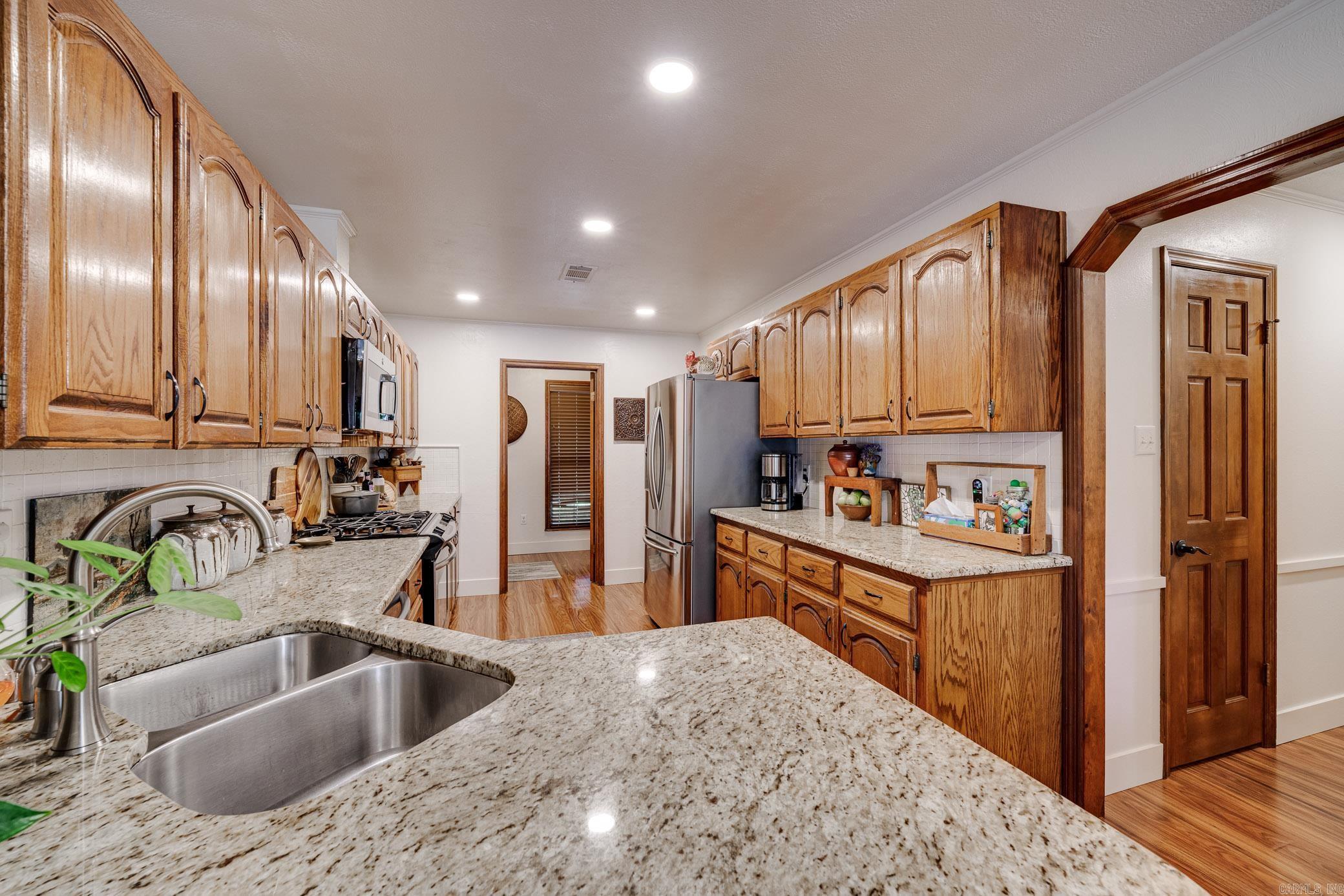 43 Shady Valley Drive