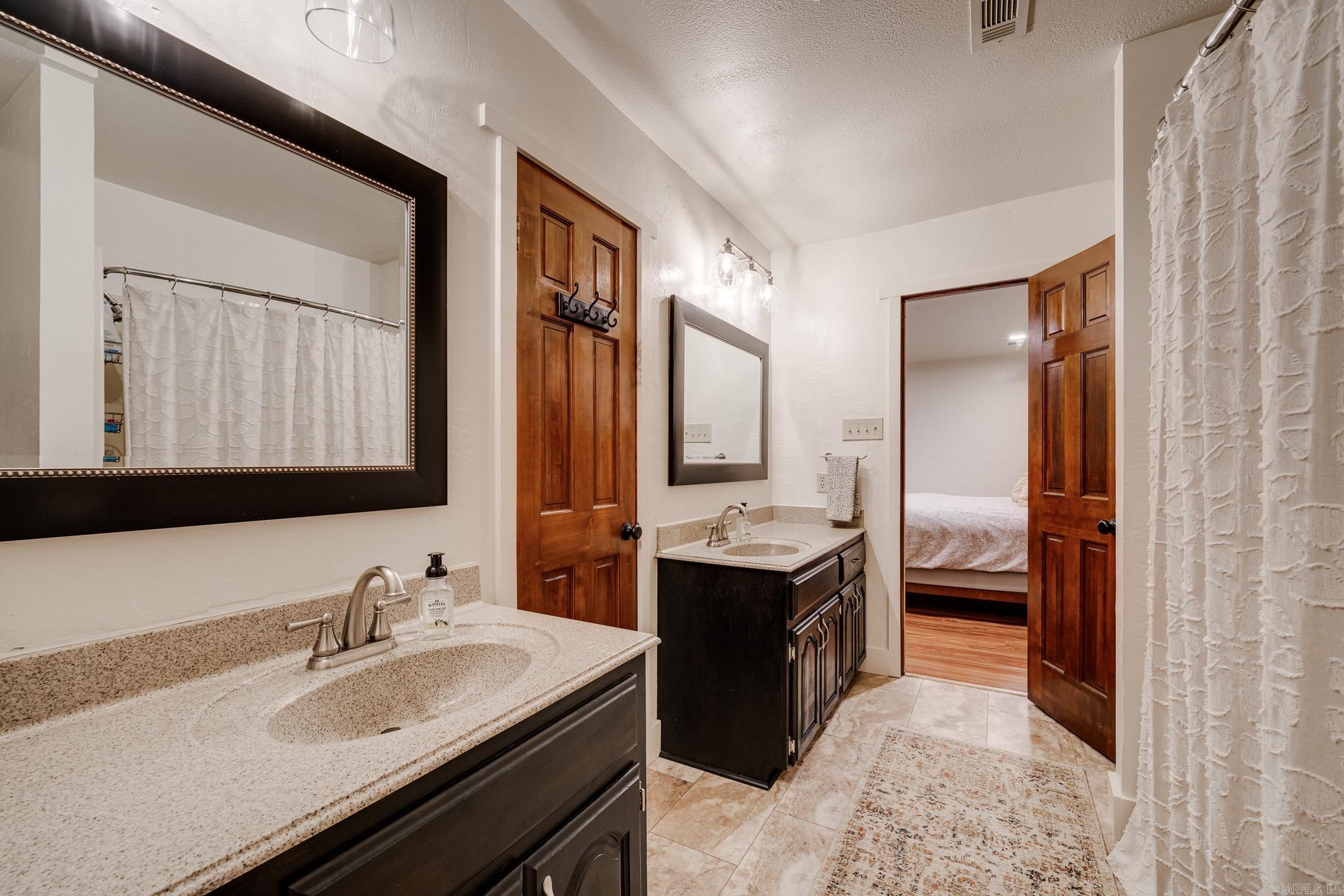 43 Shady Valley Drive