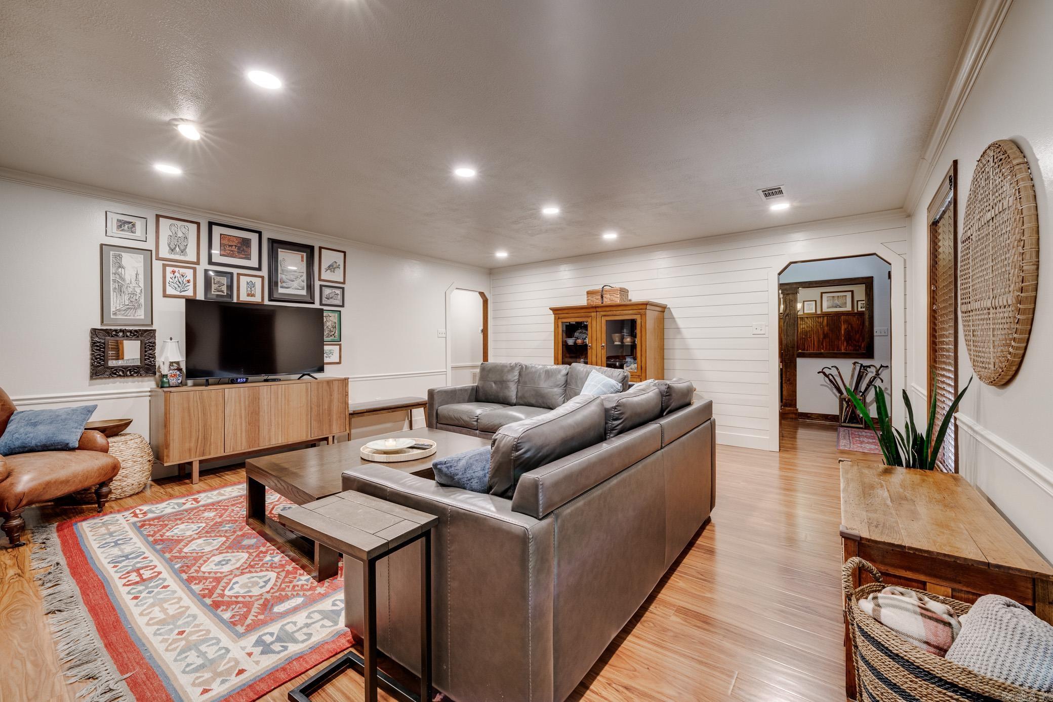 43 Shady Valley Drive