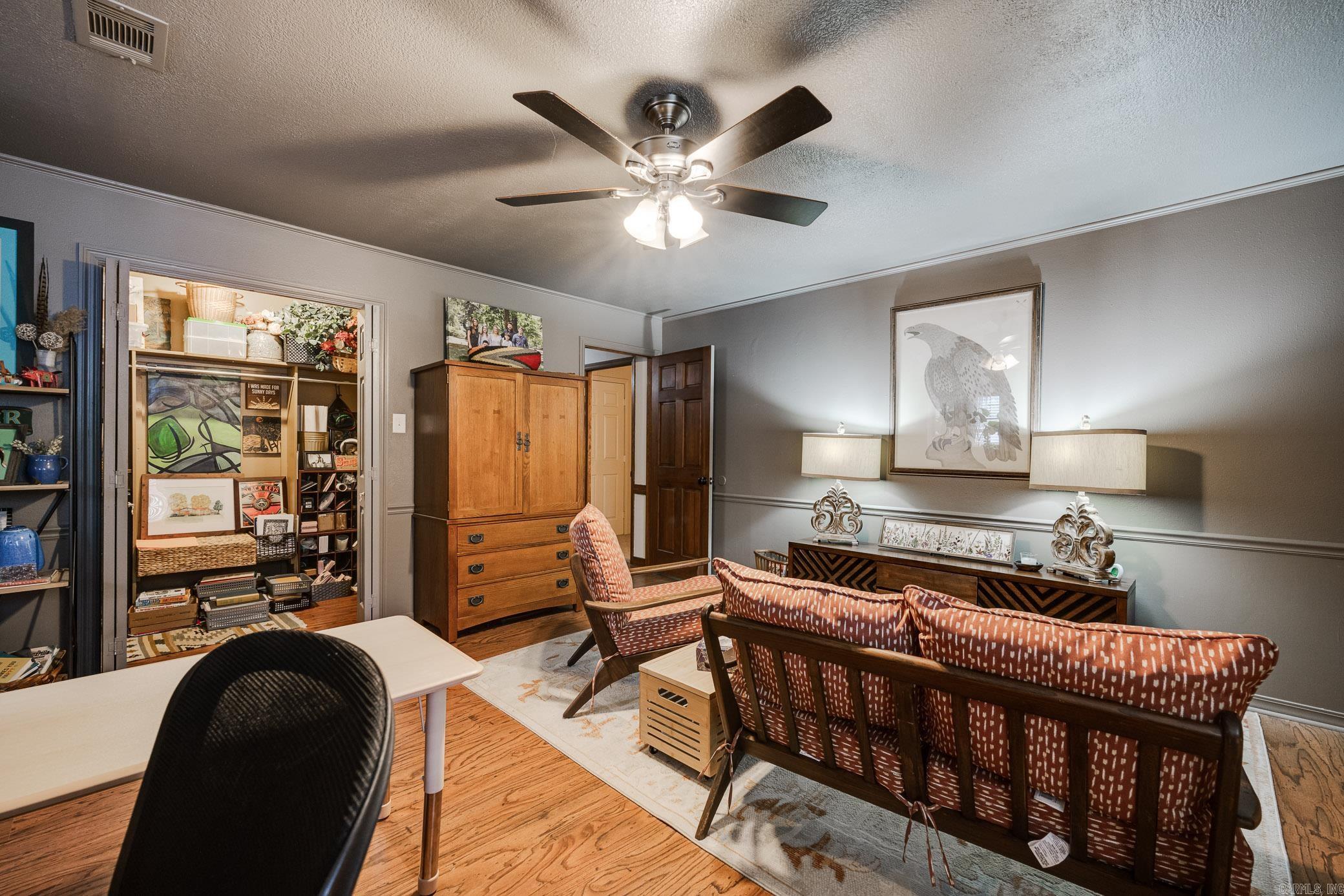 43 Shady Valley Drive