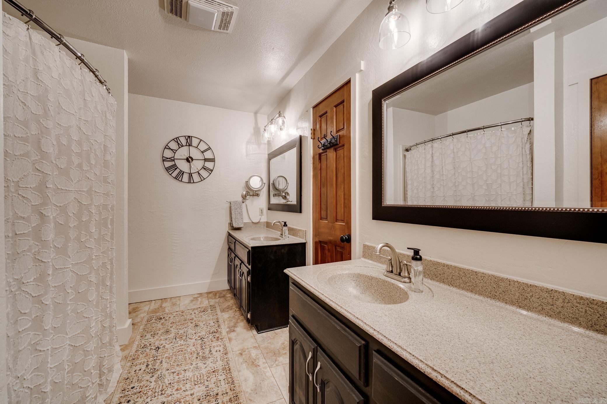 43 Shady Valley Drive