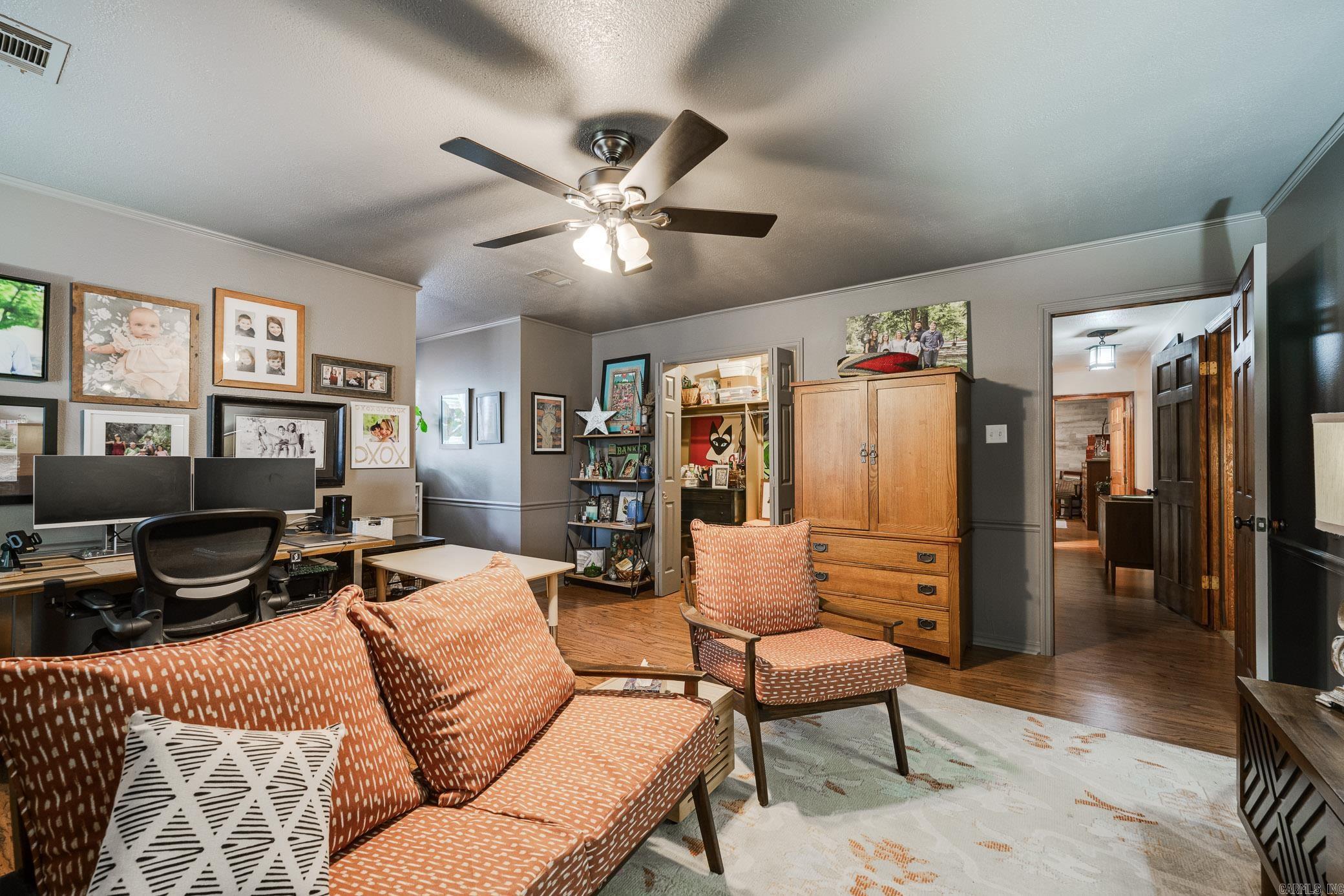 43 Shady Valley Drive