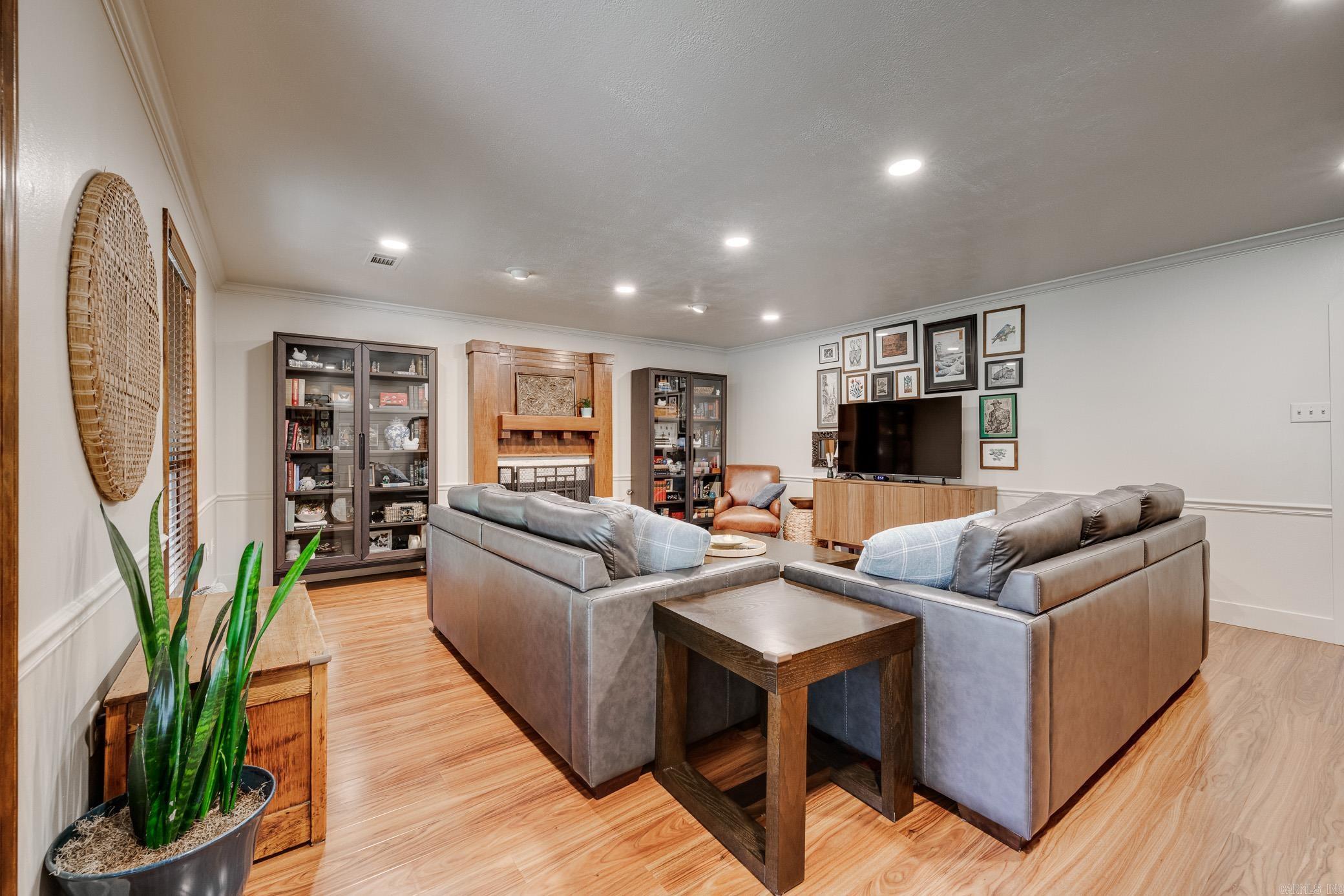 43 Shady Valley Drive