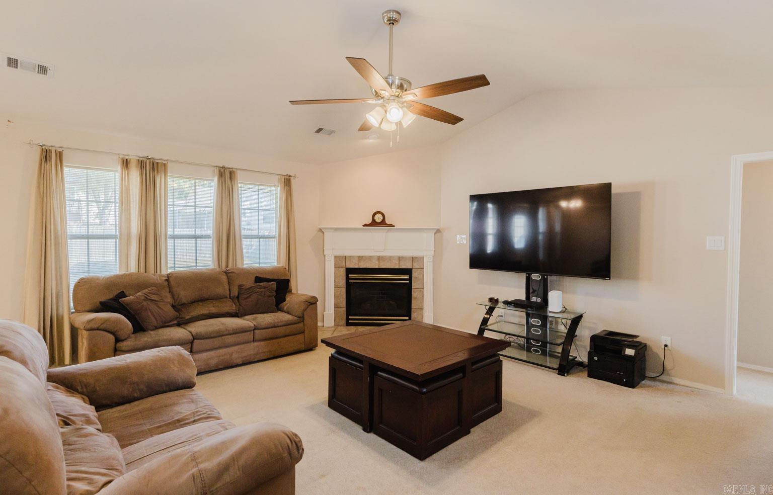 712 Elkhart Loop