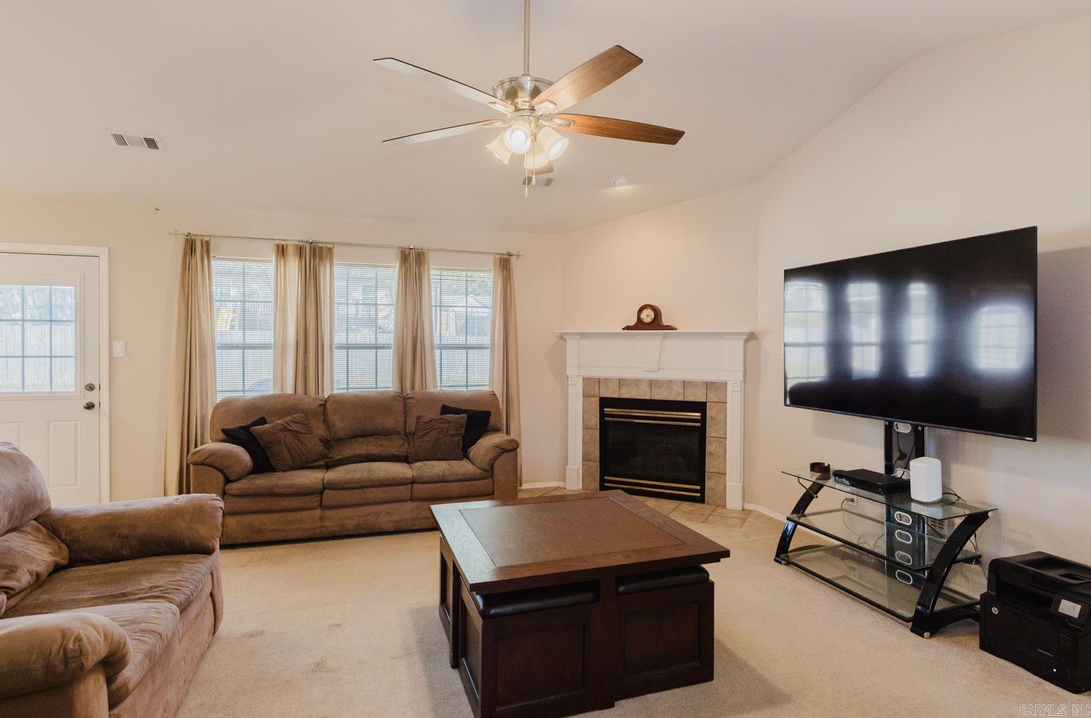 712 Elkhart Loop
