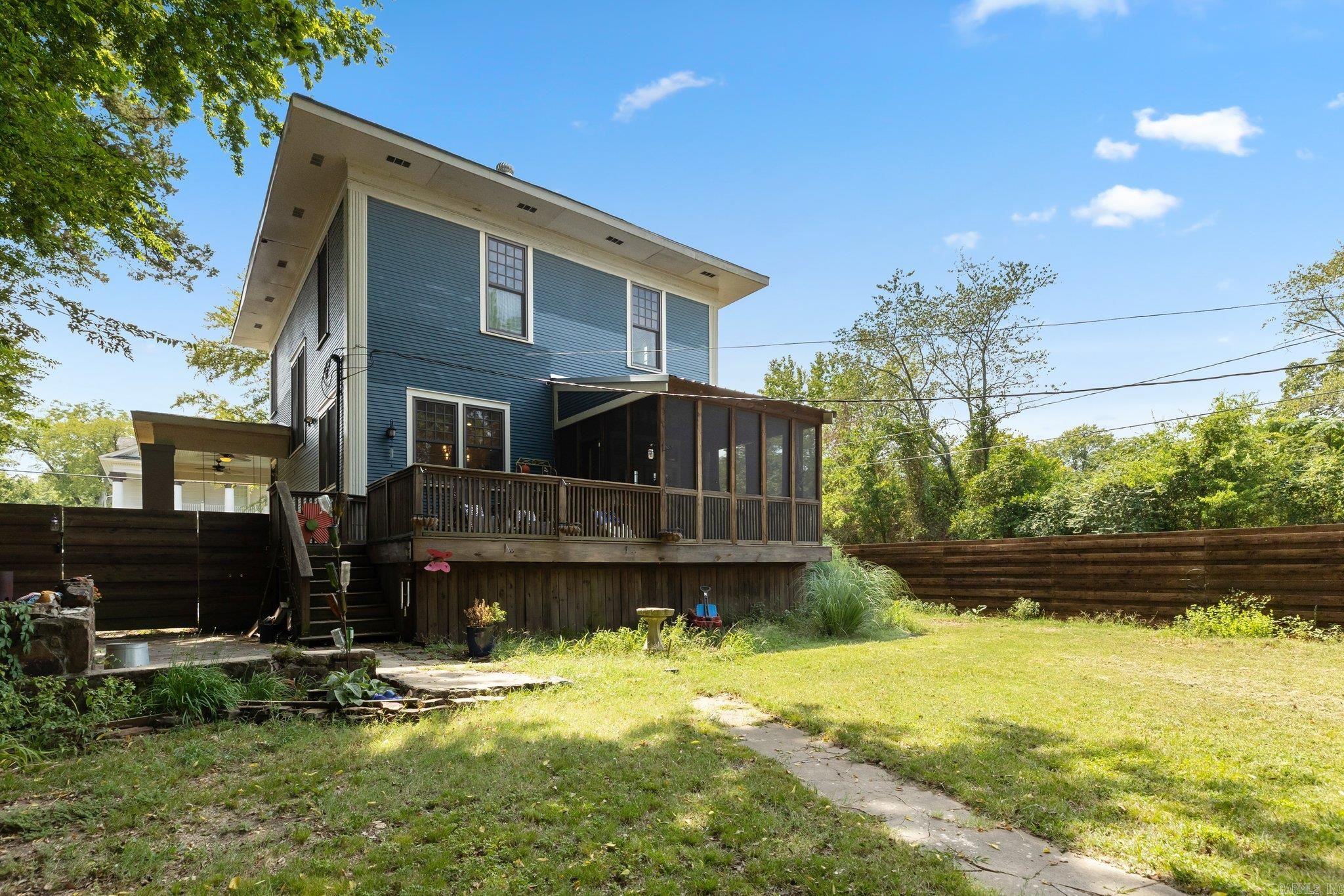 1922 W 22ND Street