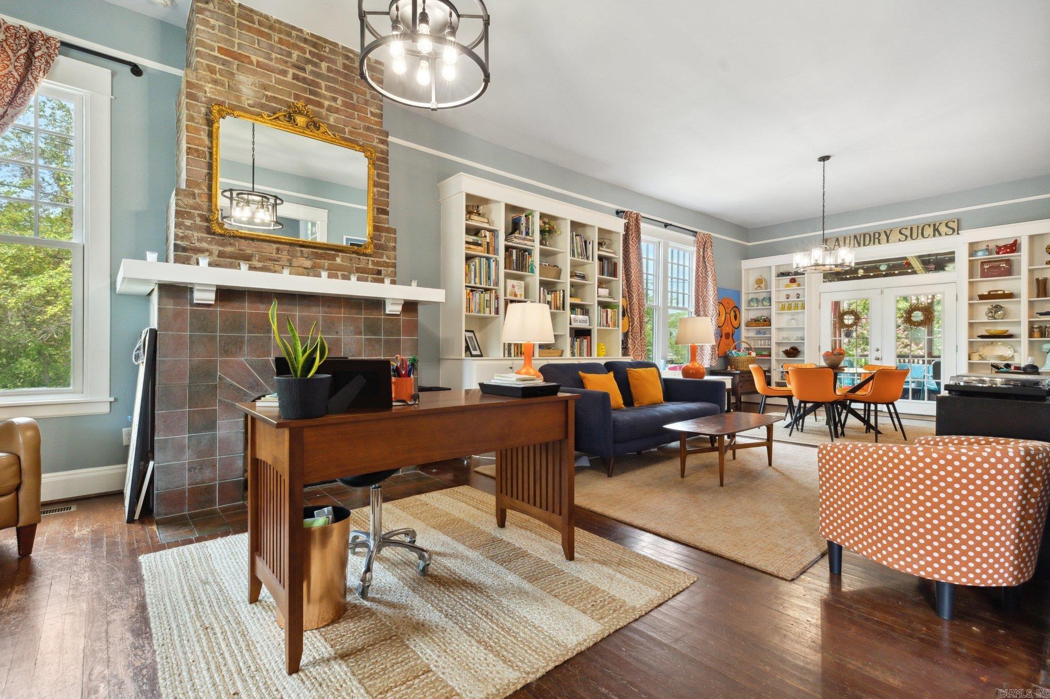 1922 W 22ND Street