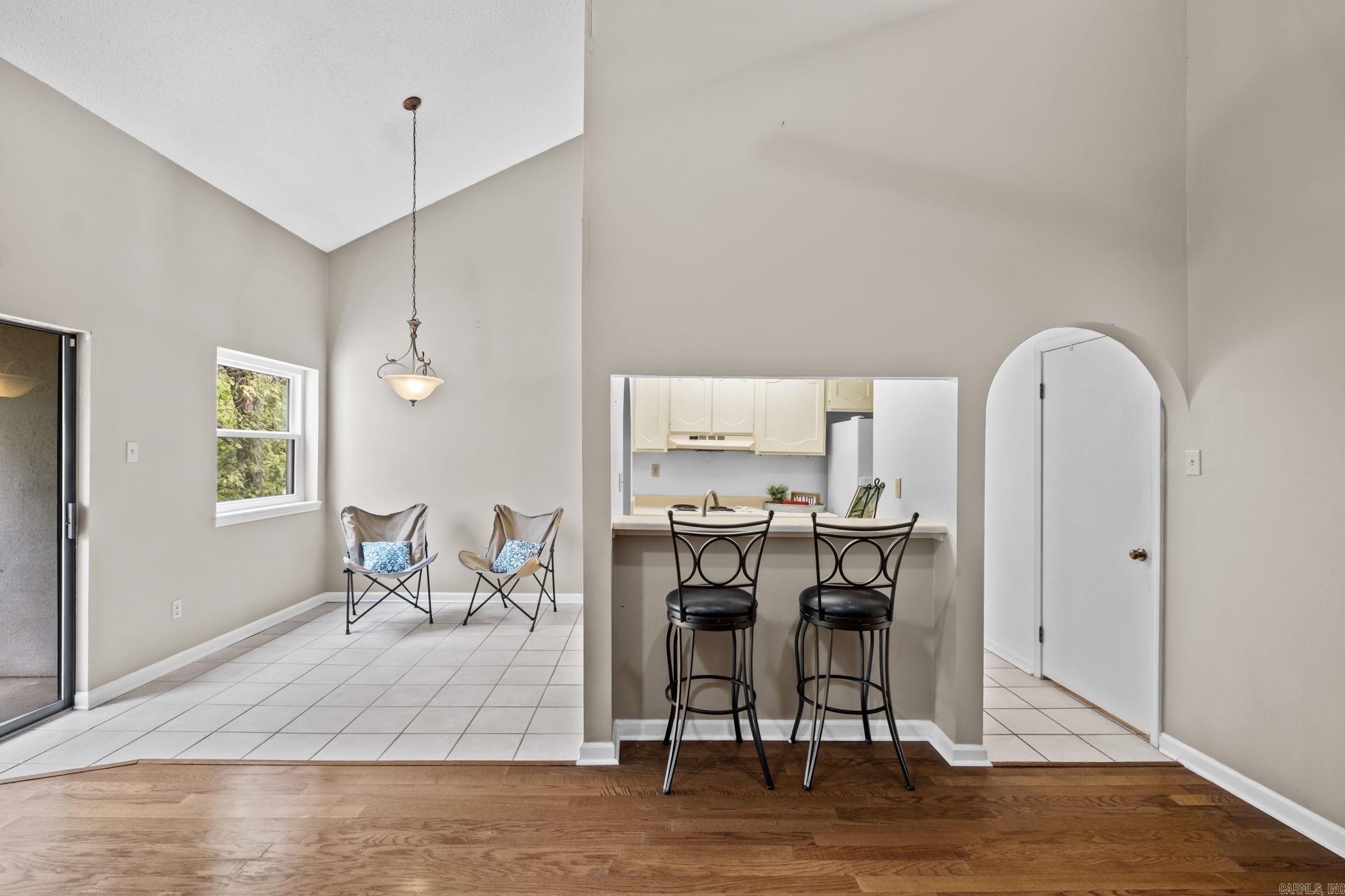 301 Kings Row Drive Unit: 206