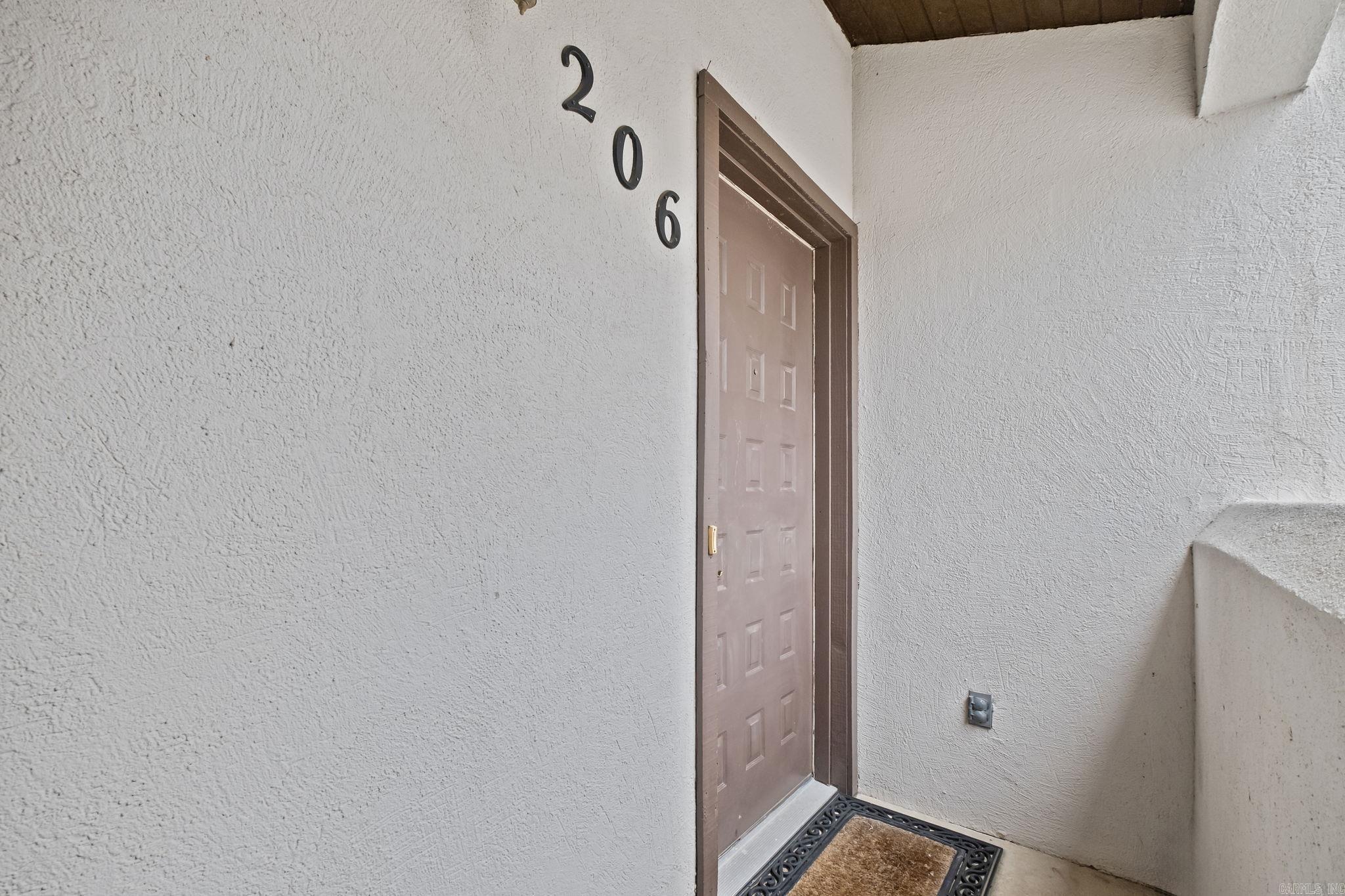 301 Kings Row Drive Unit: 206