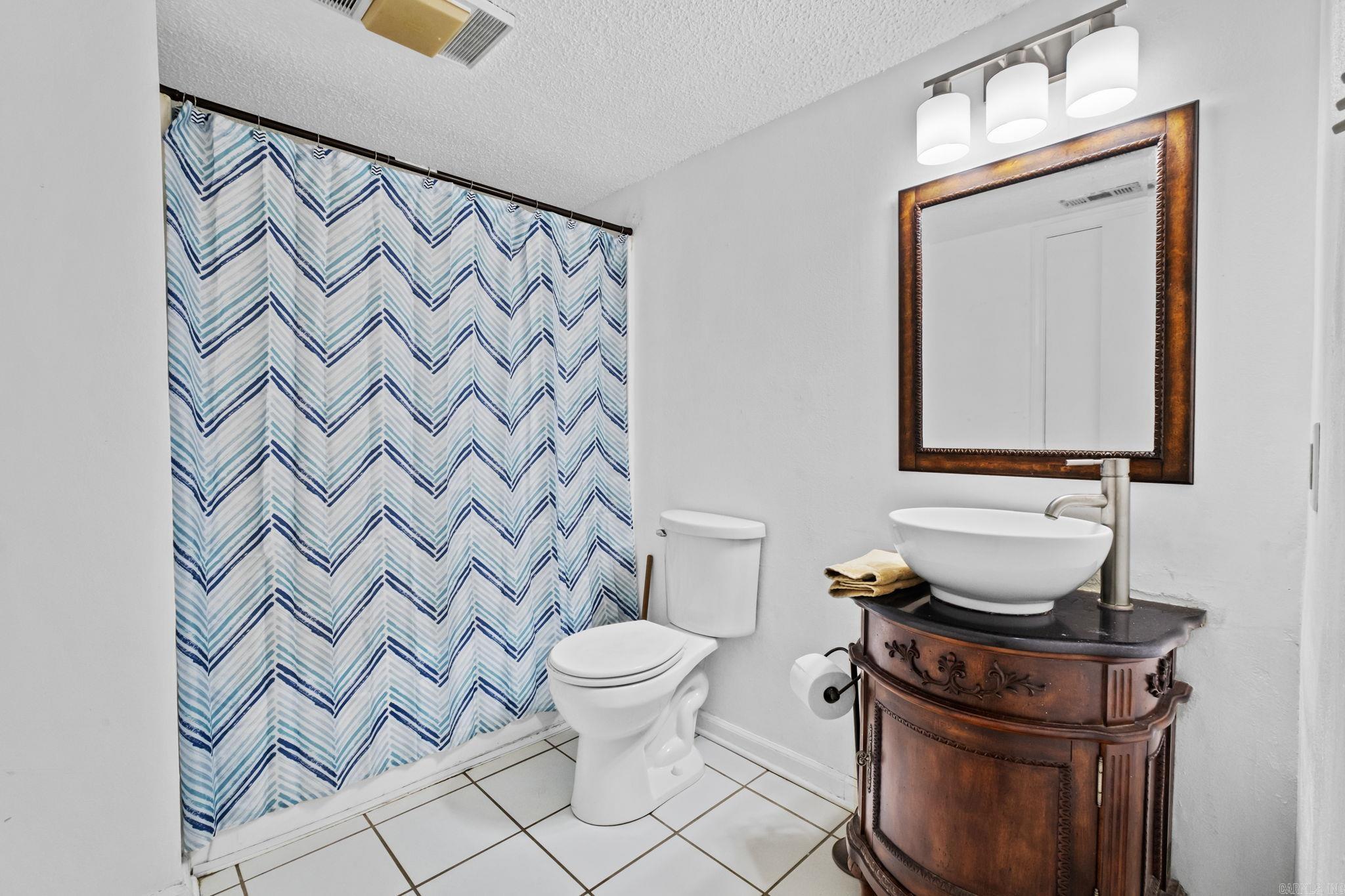 301 Kings Row Drive Unit: 206