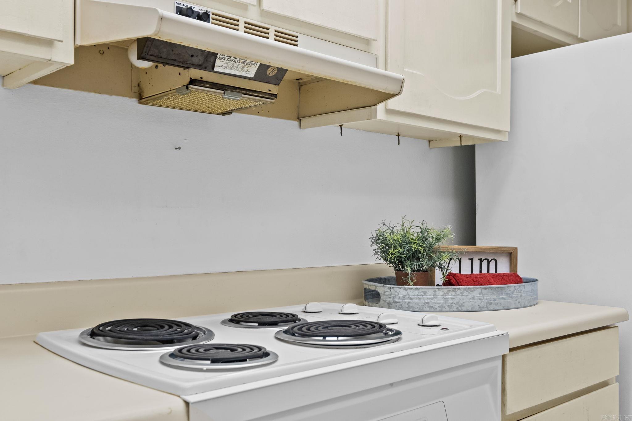 301 Kings Row Drive Unit: 206