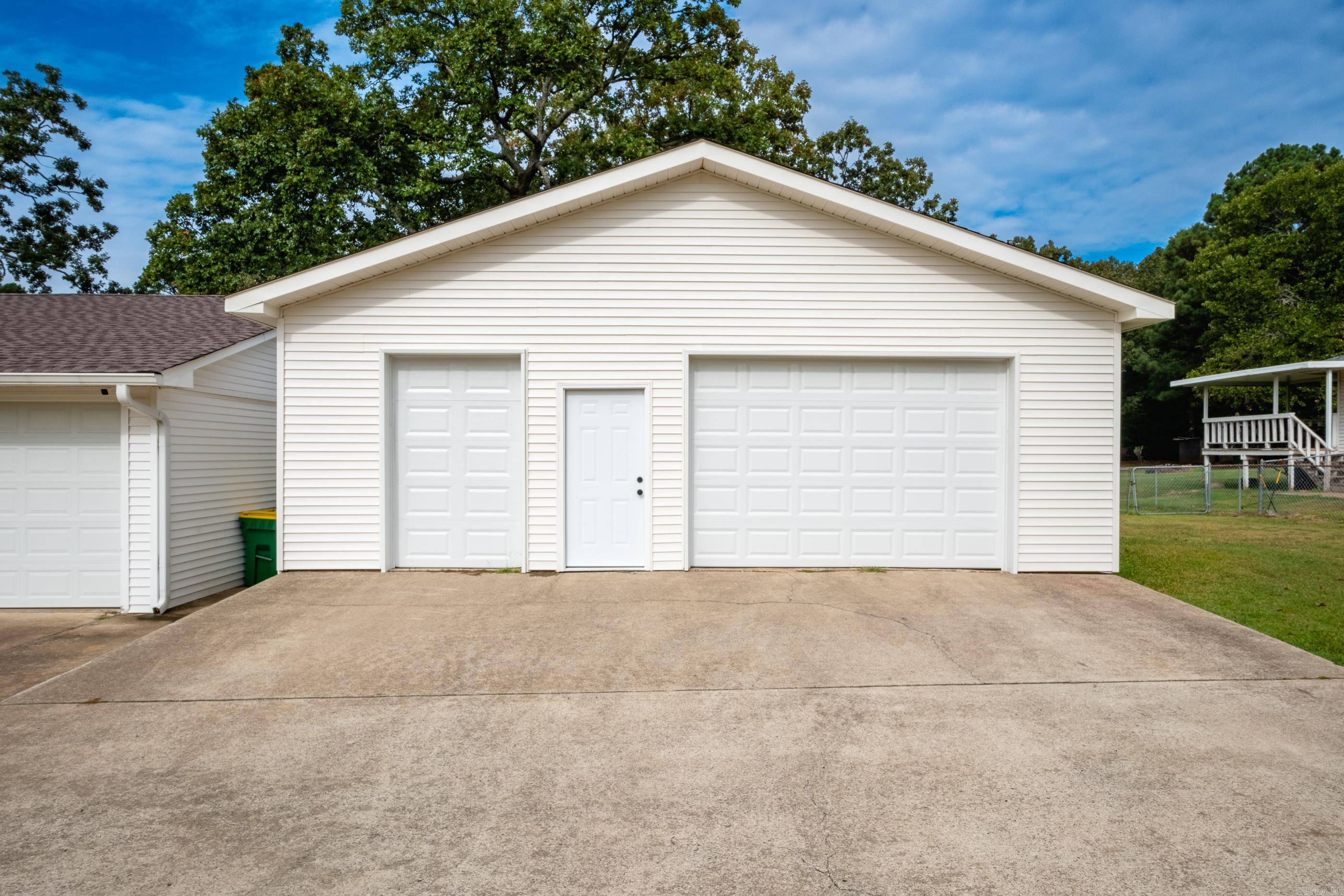 15705 Lone Pine Road