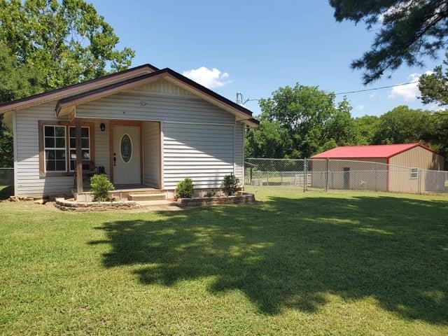 611 W Harkey