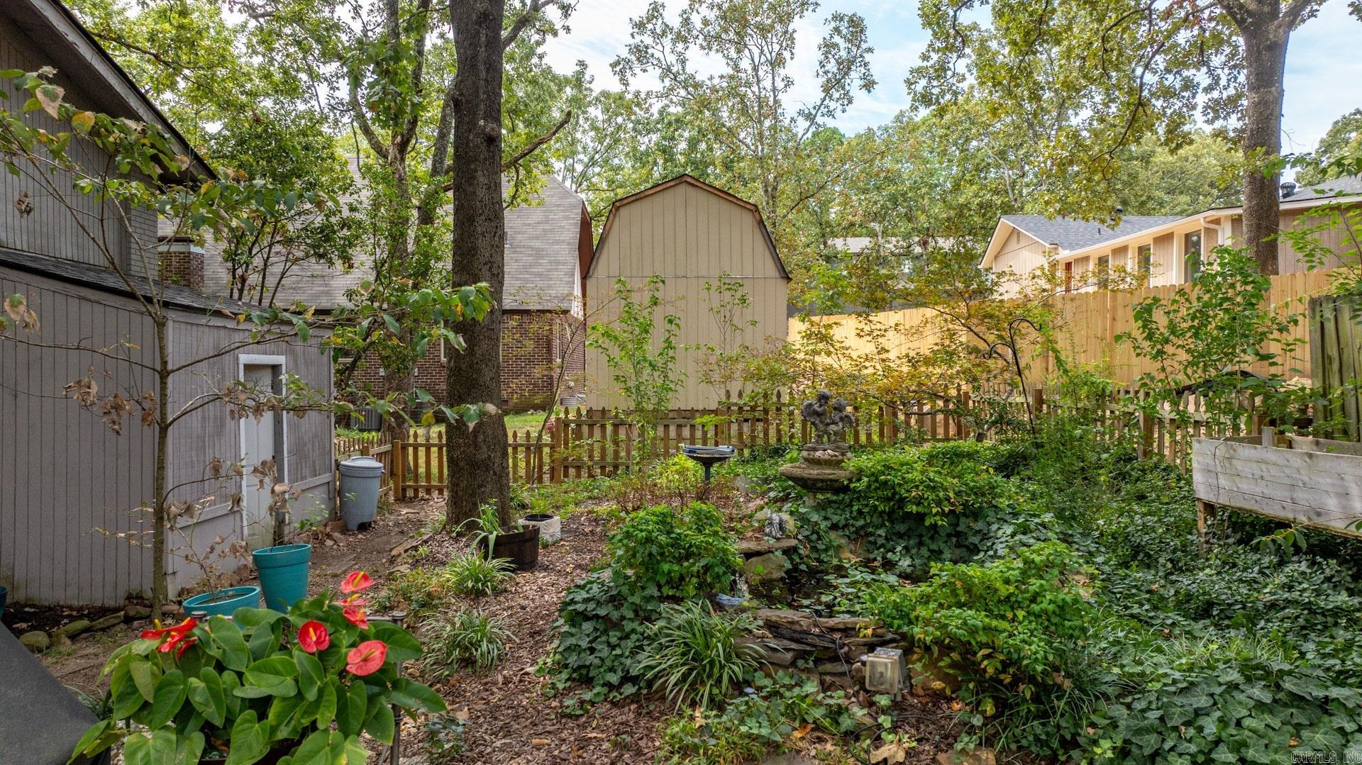 5 Leisurewood Lane