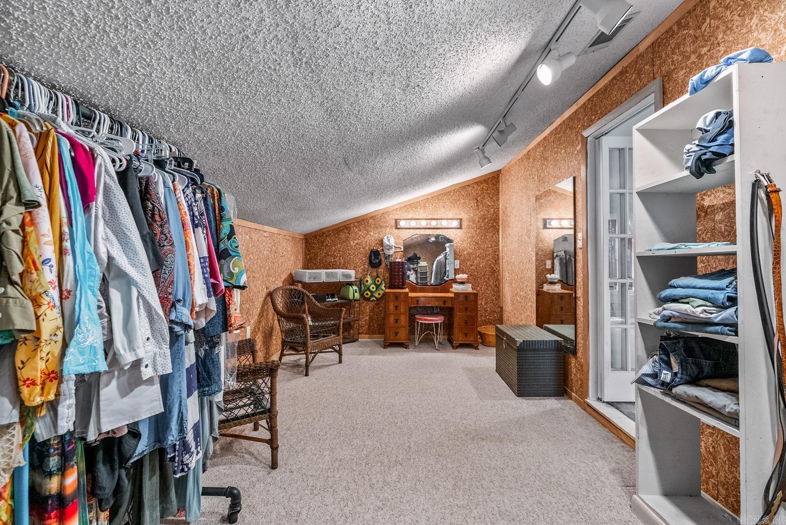 5 Leisurewood Lane