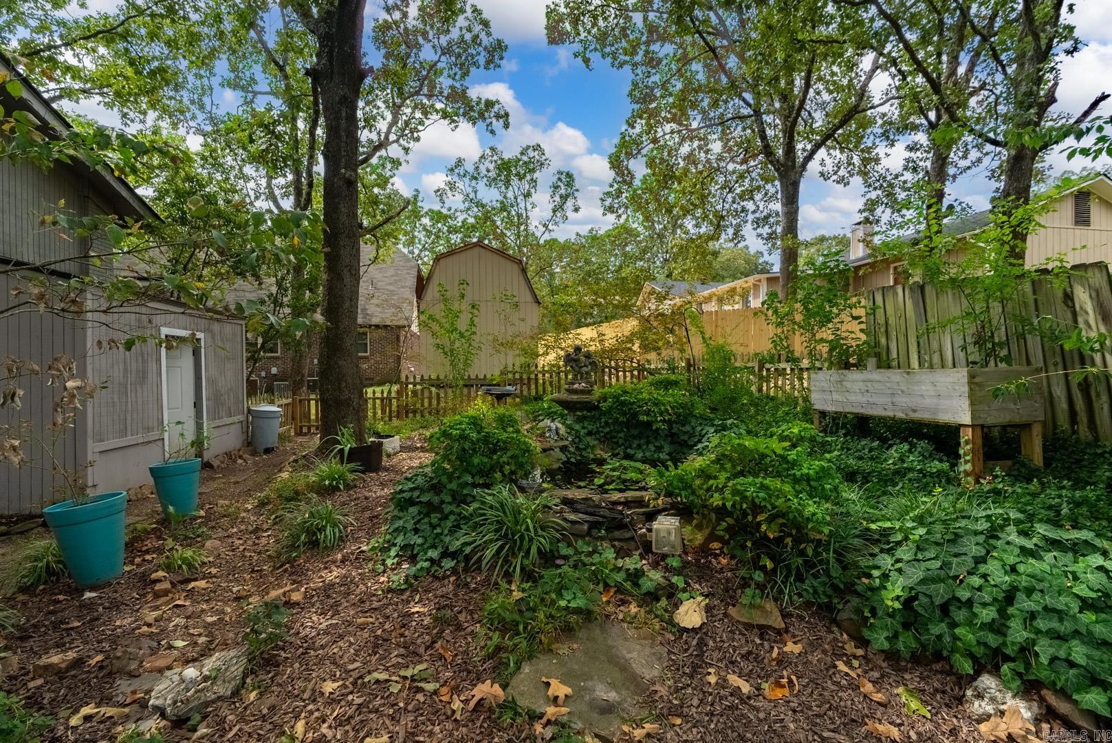 5 Leisurewood Lane