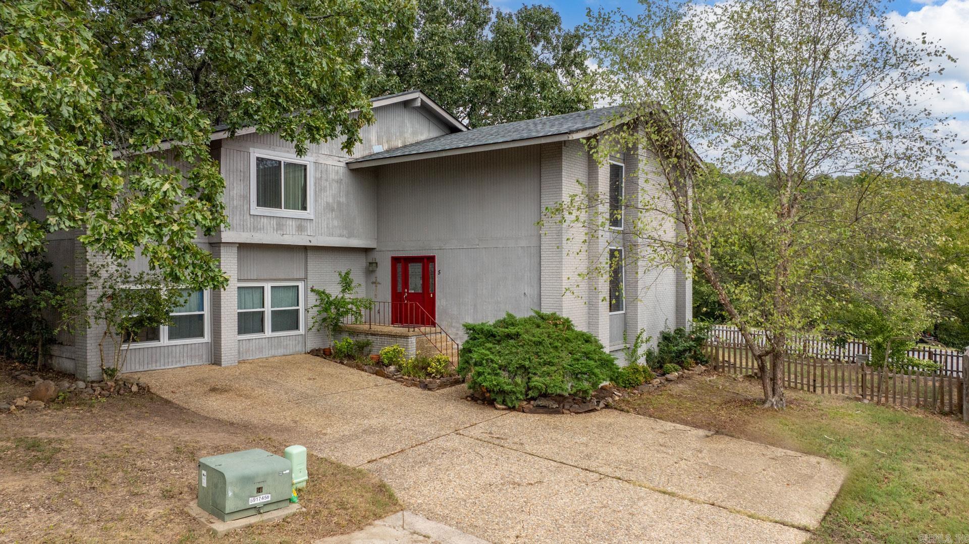 5 Leisurewood Lane