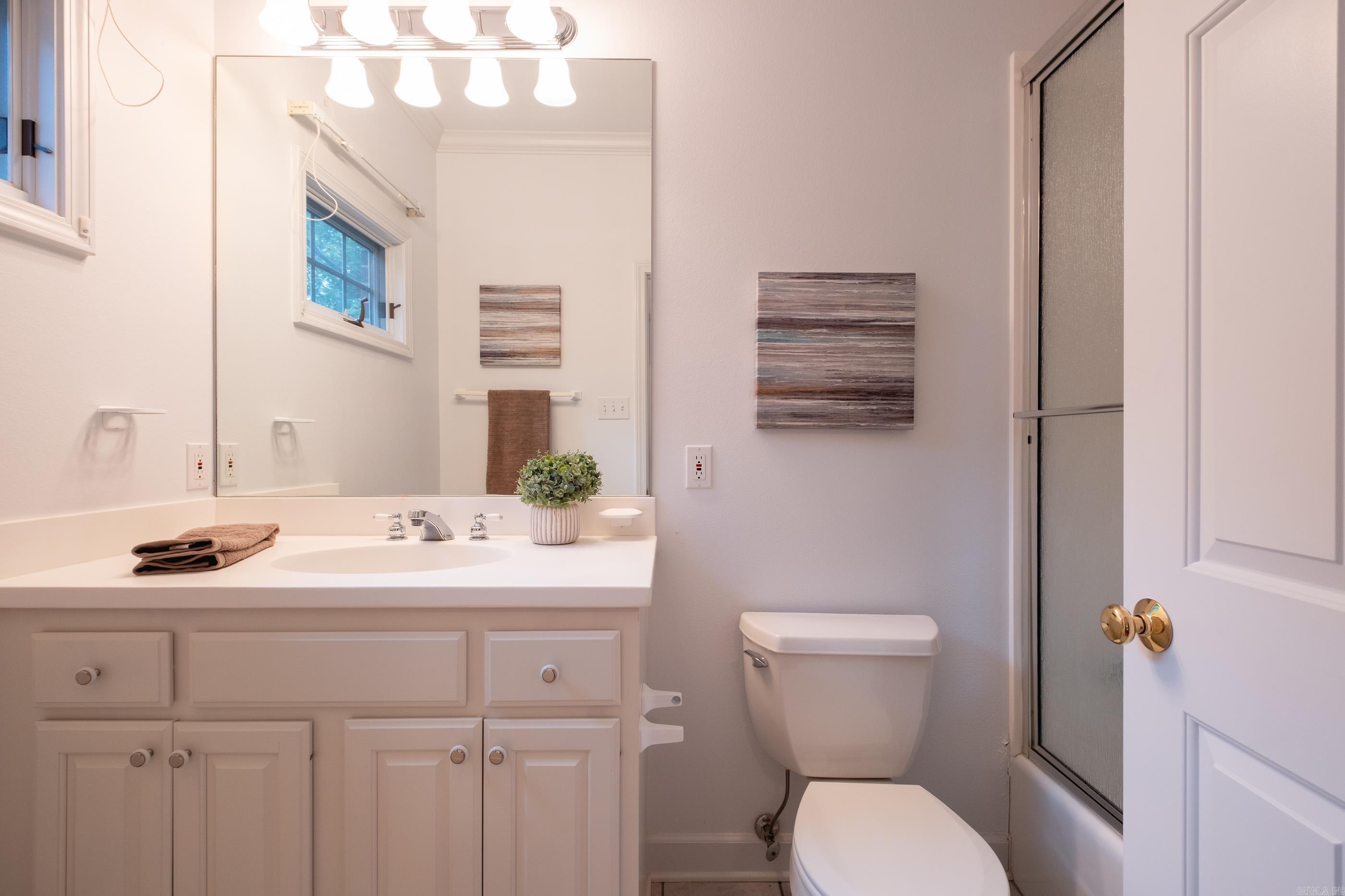 38 Saint Johns Place