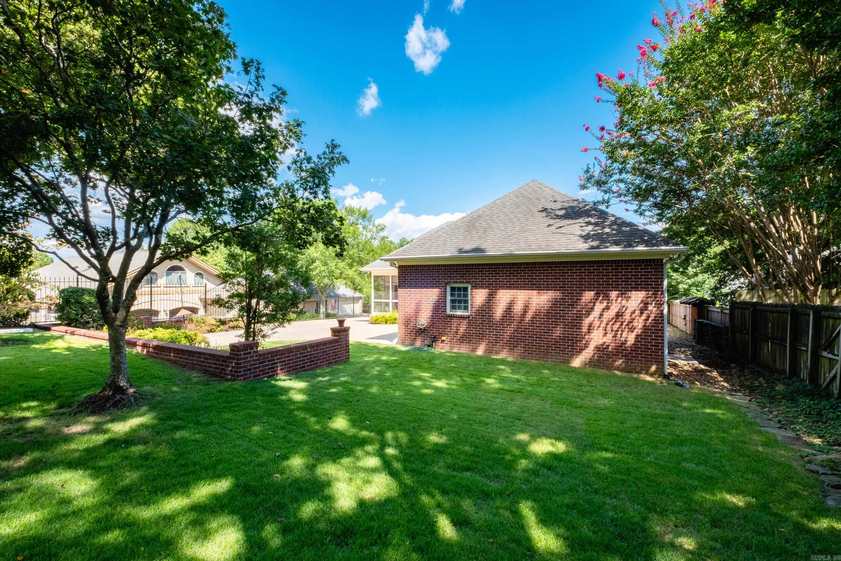 38 Saint Johns Place