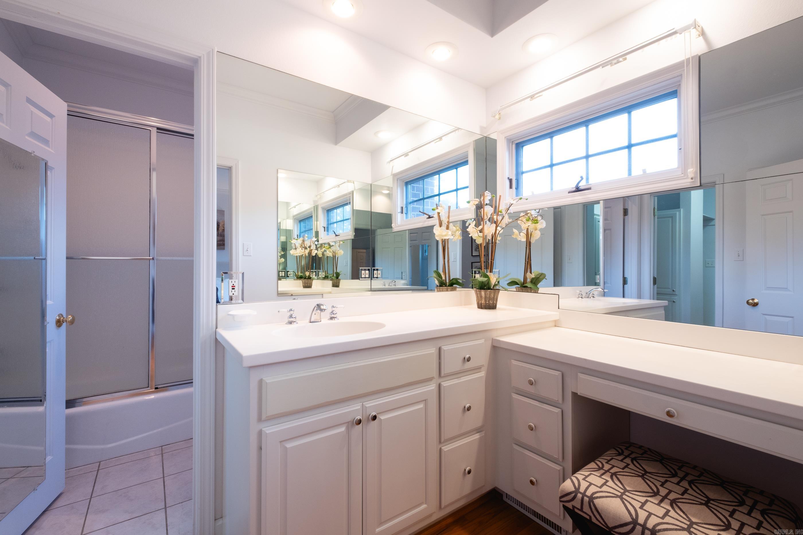 38 Saint Johns Place