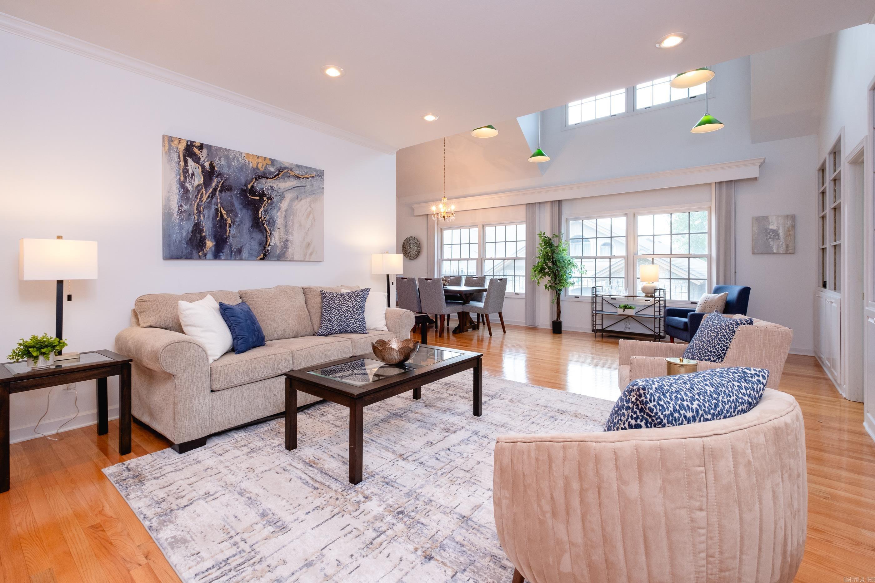 38 Saint Johns Place