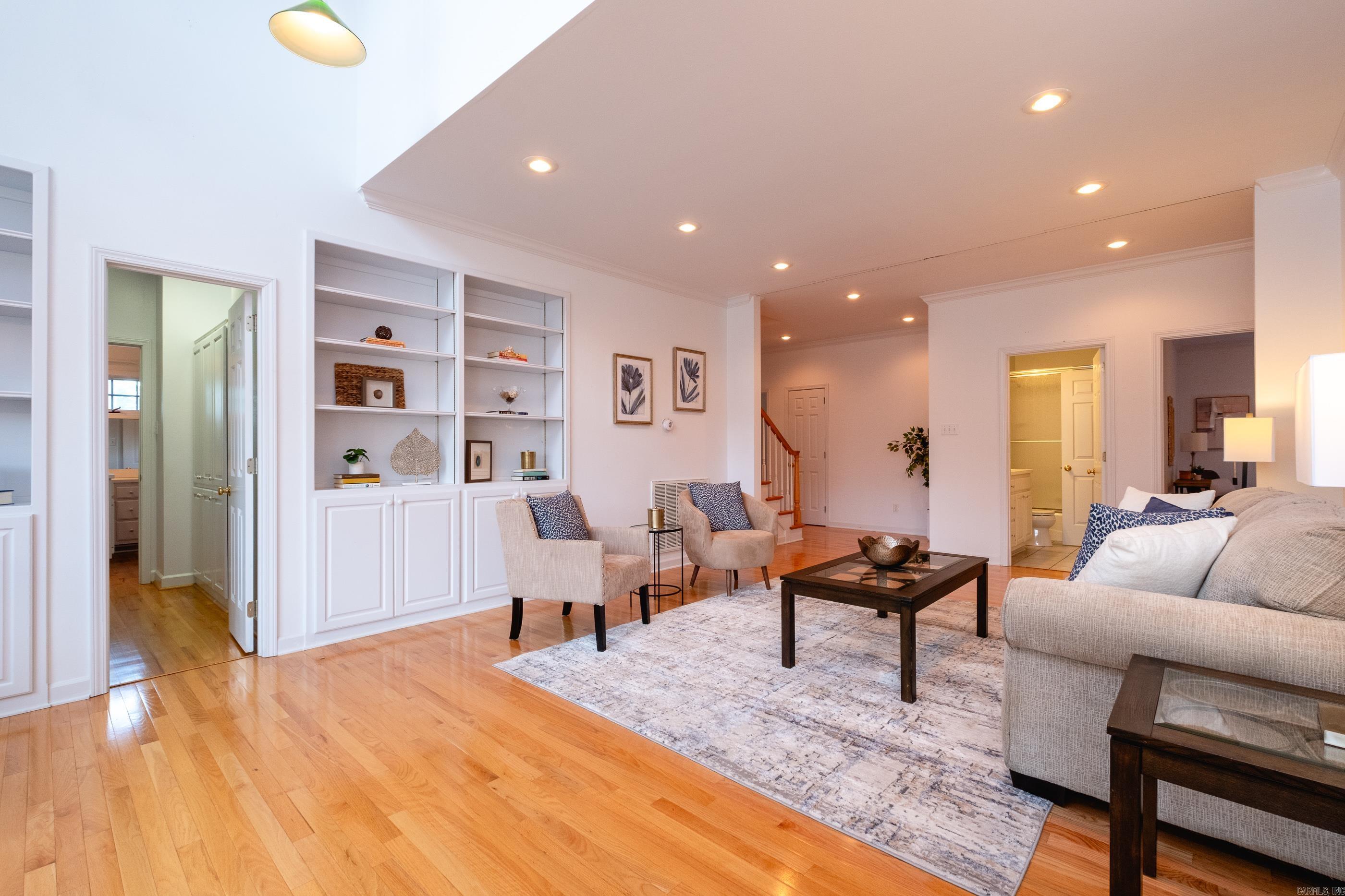 38 Saint Johns Place