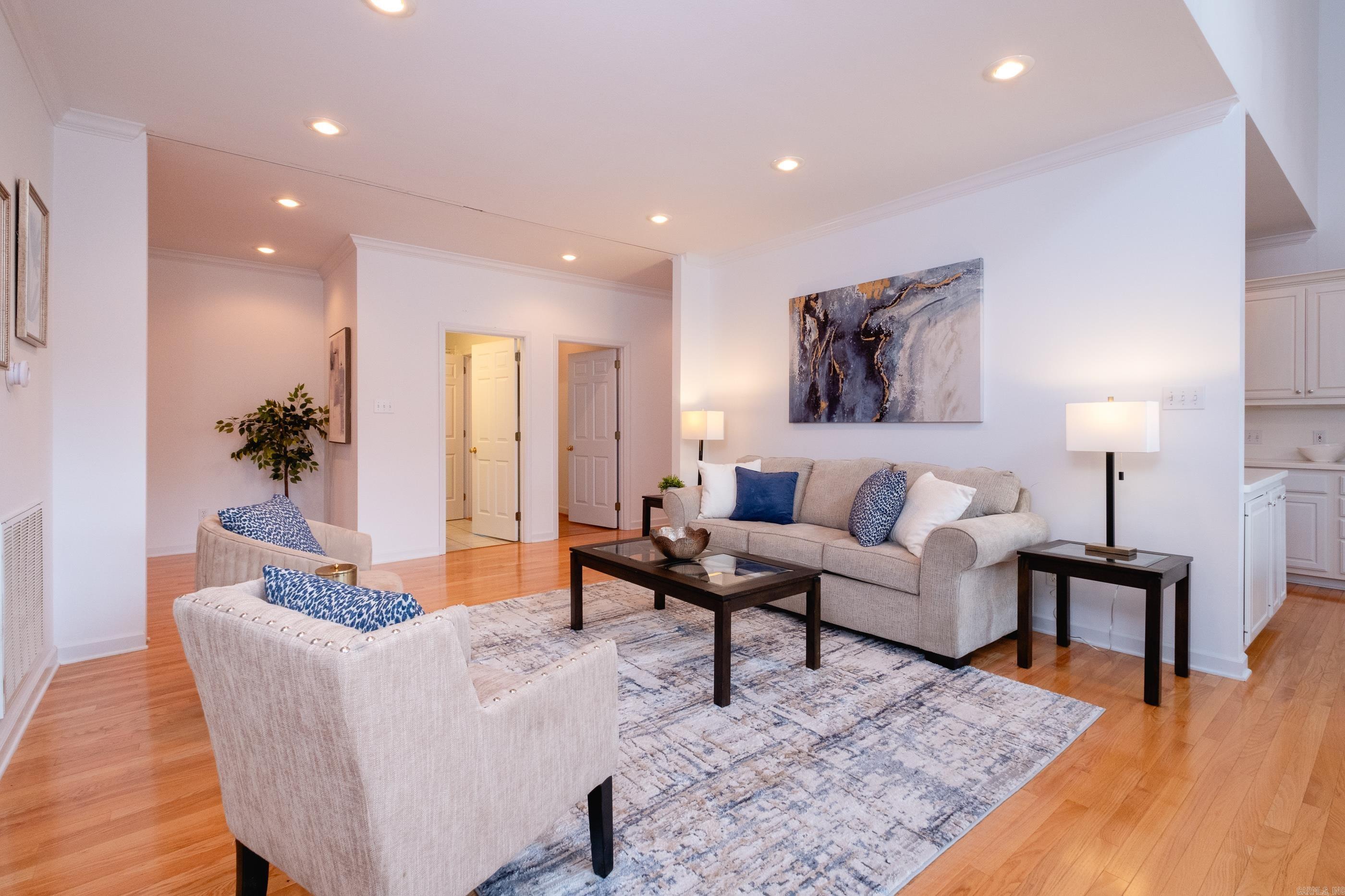 38 Saint Johns Place