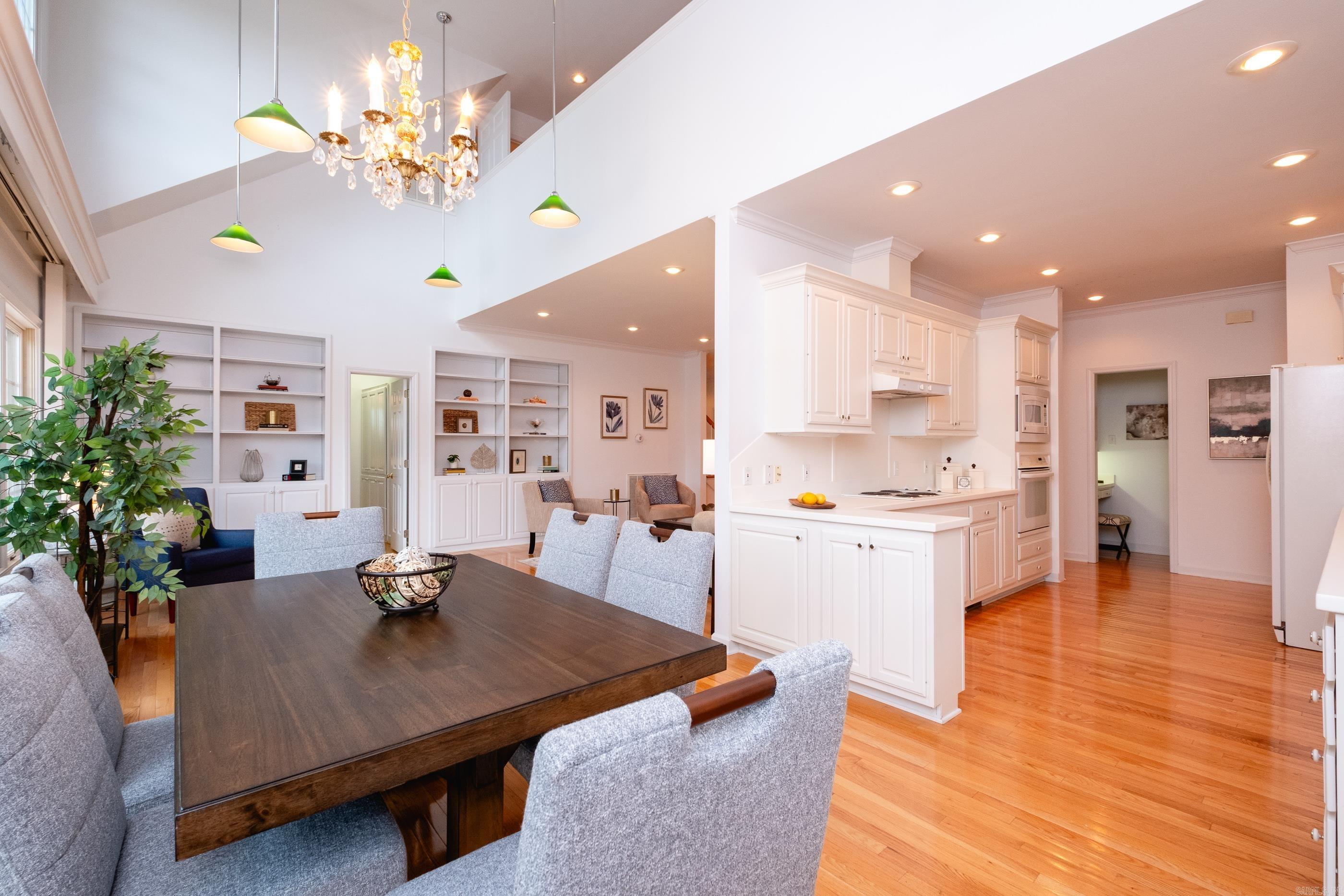 38 Saint Johns Place