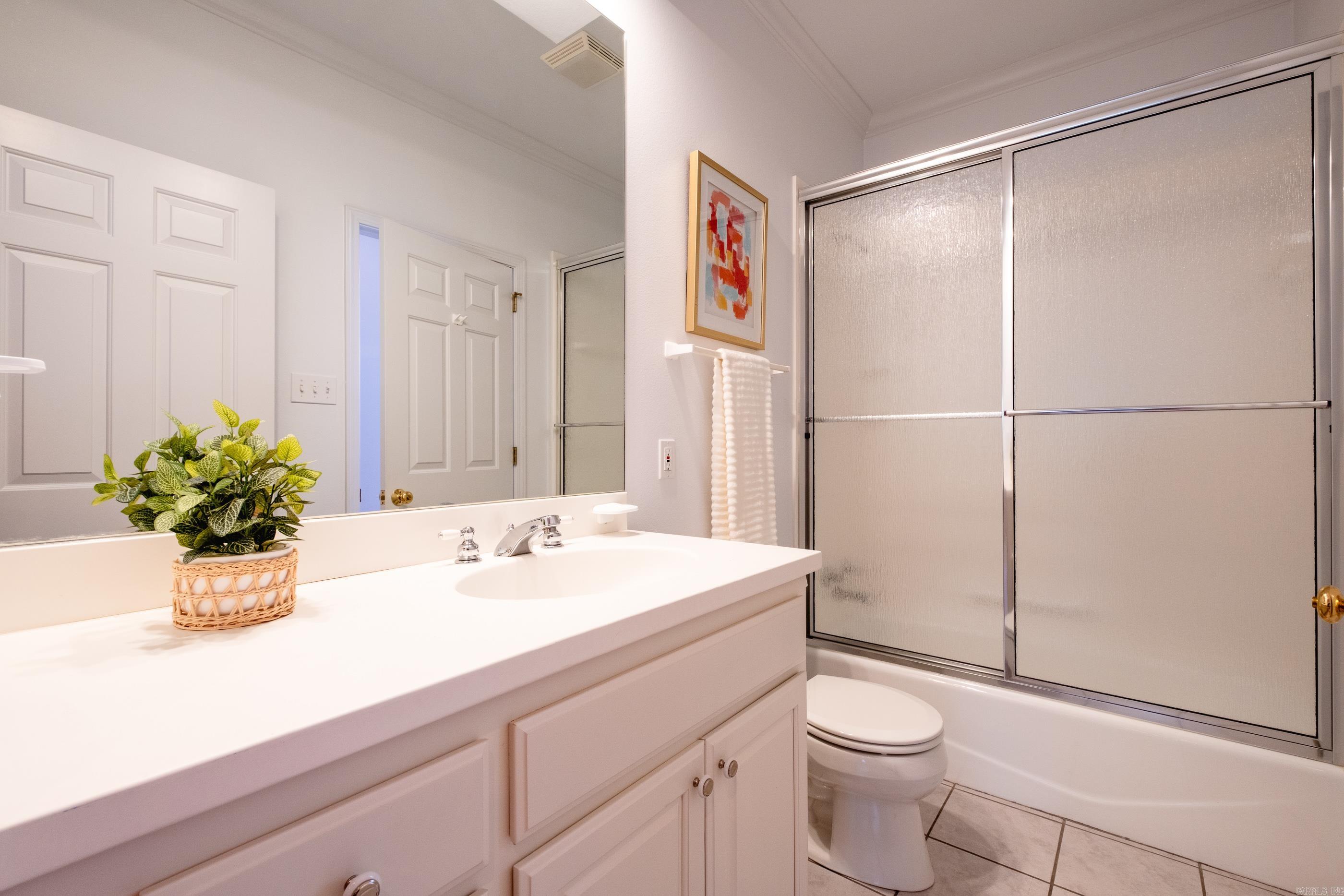 38 Saint Johns Place