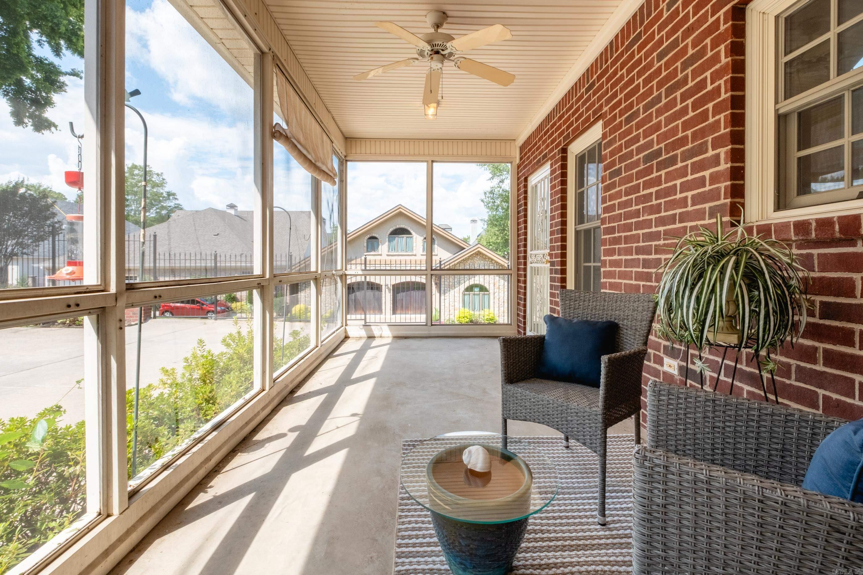 38 Saint Johns Place