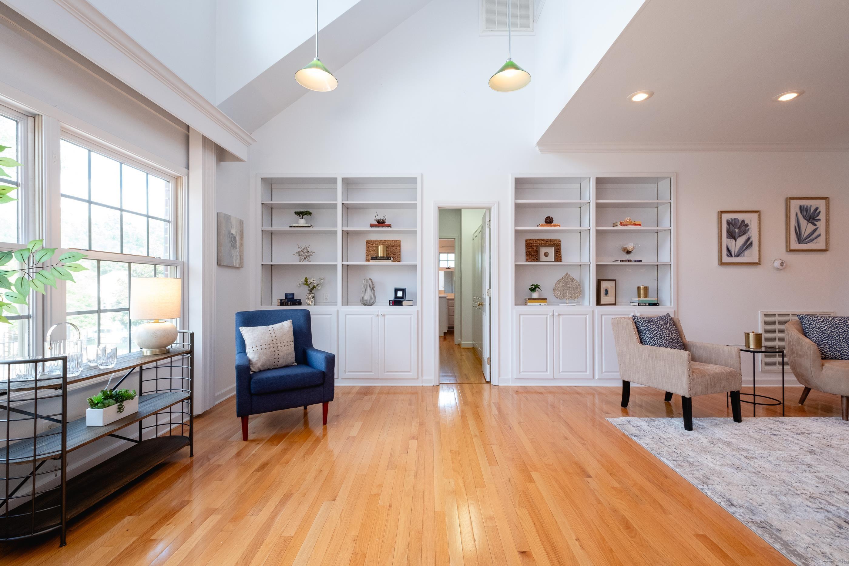 38 Saint Johns Place