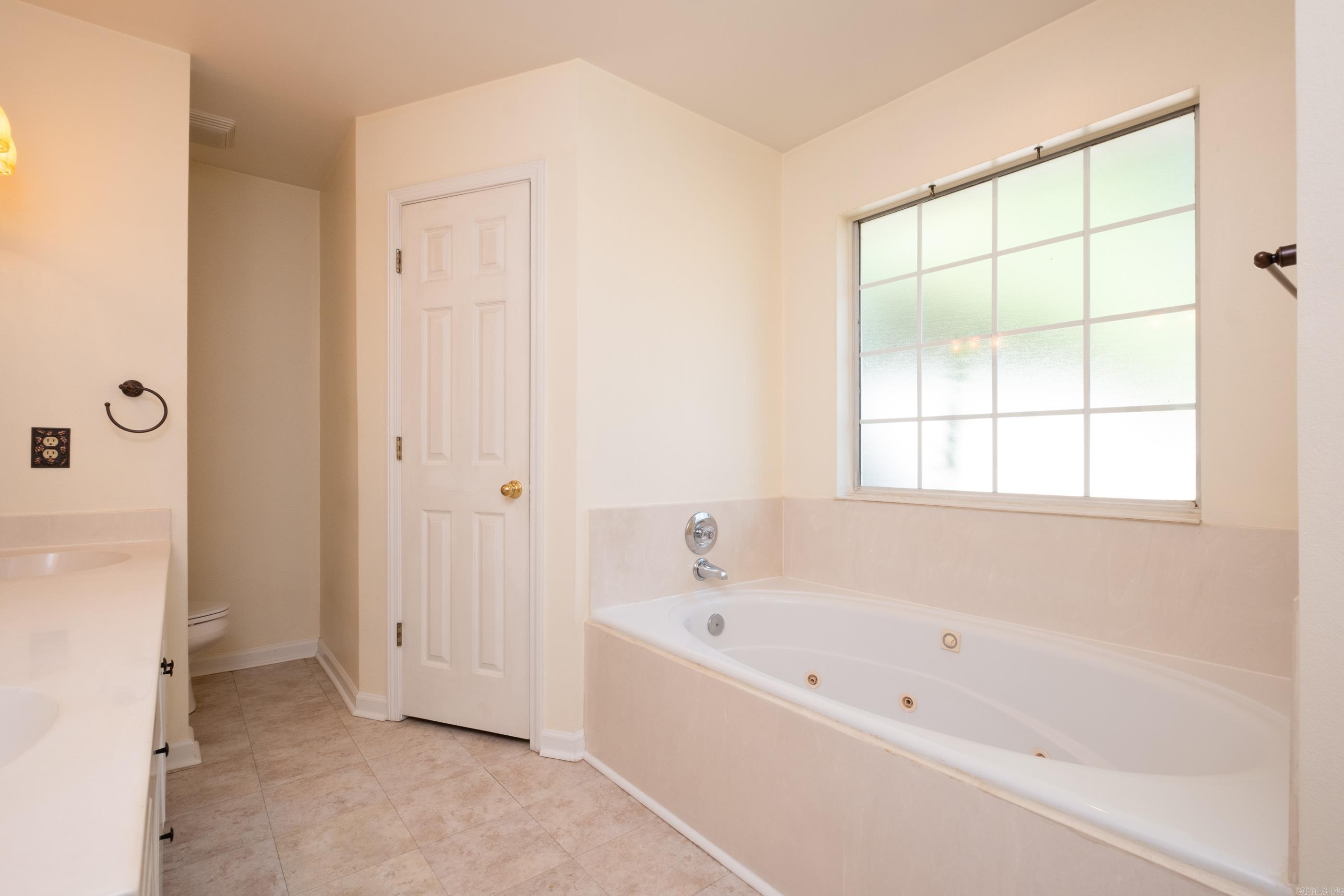 24 Laver Circle