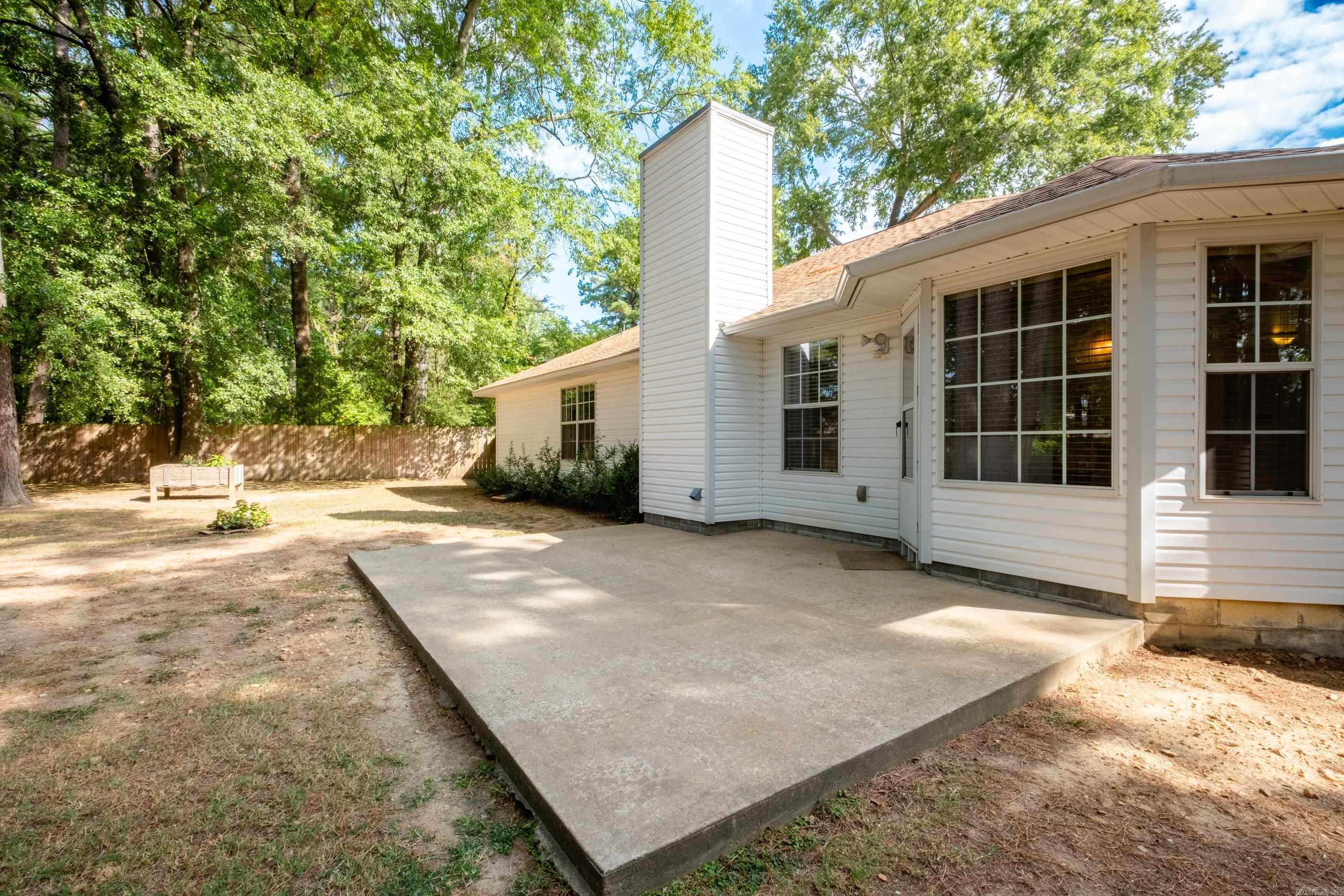 24 Laver Circle