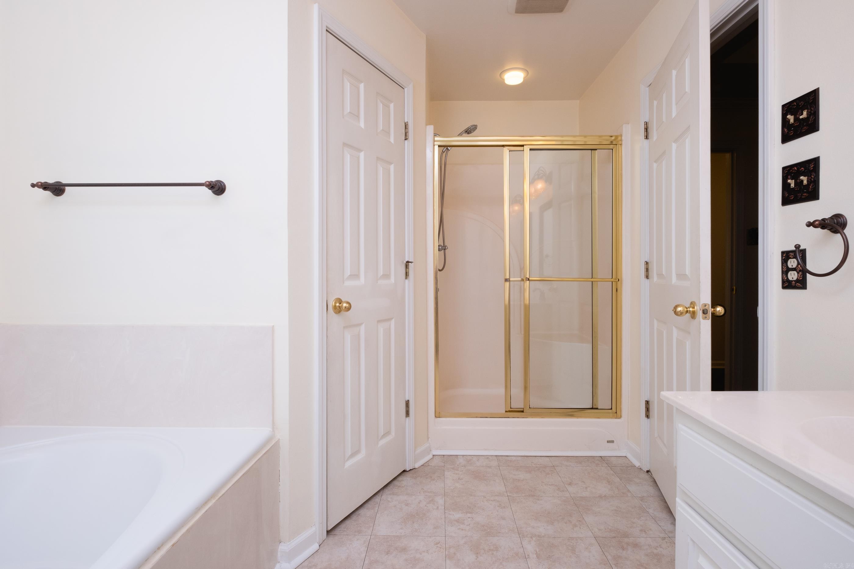 24 Laver Circle