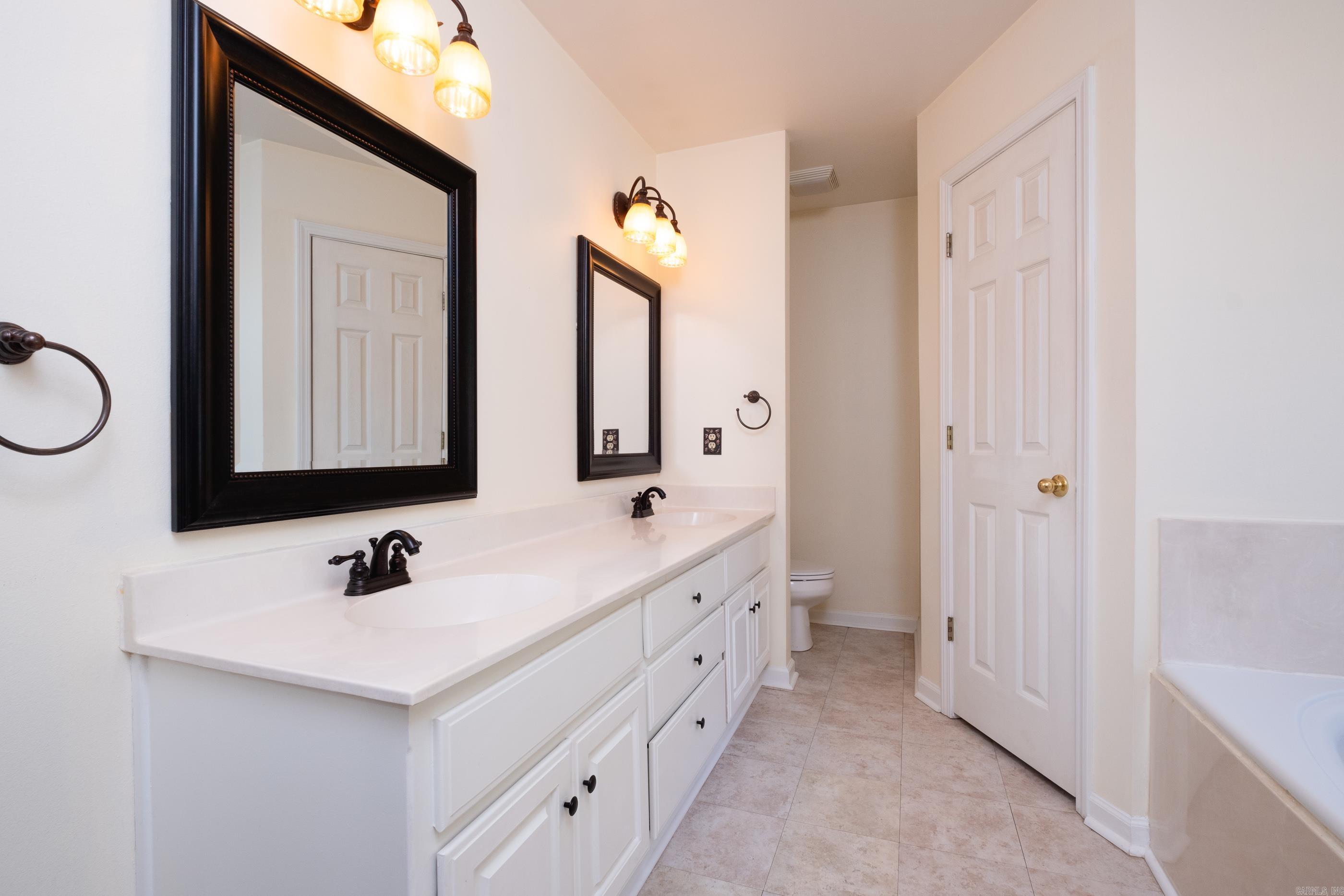 24 Laver Circle