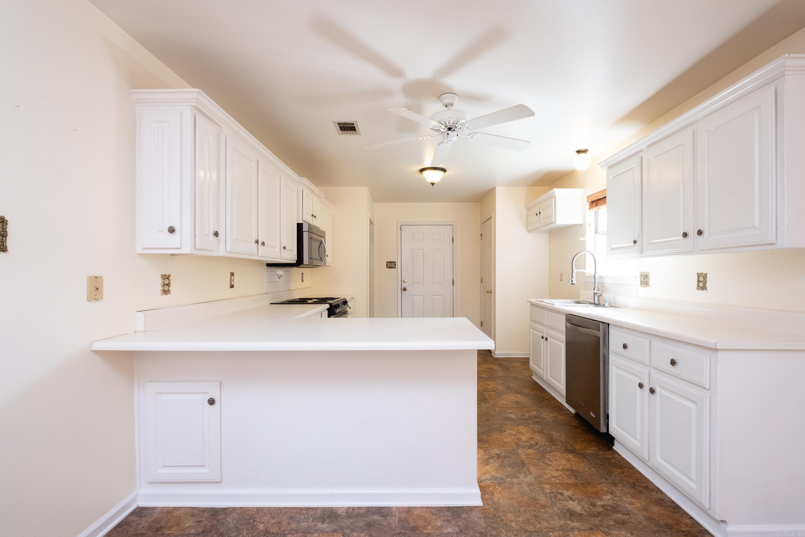 24 Laver Circle