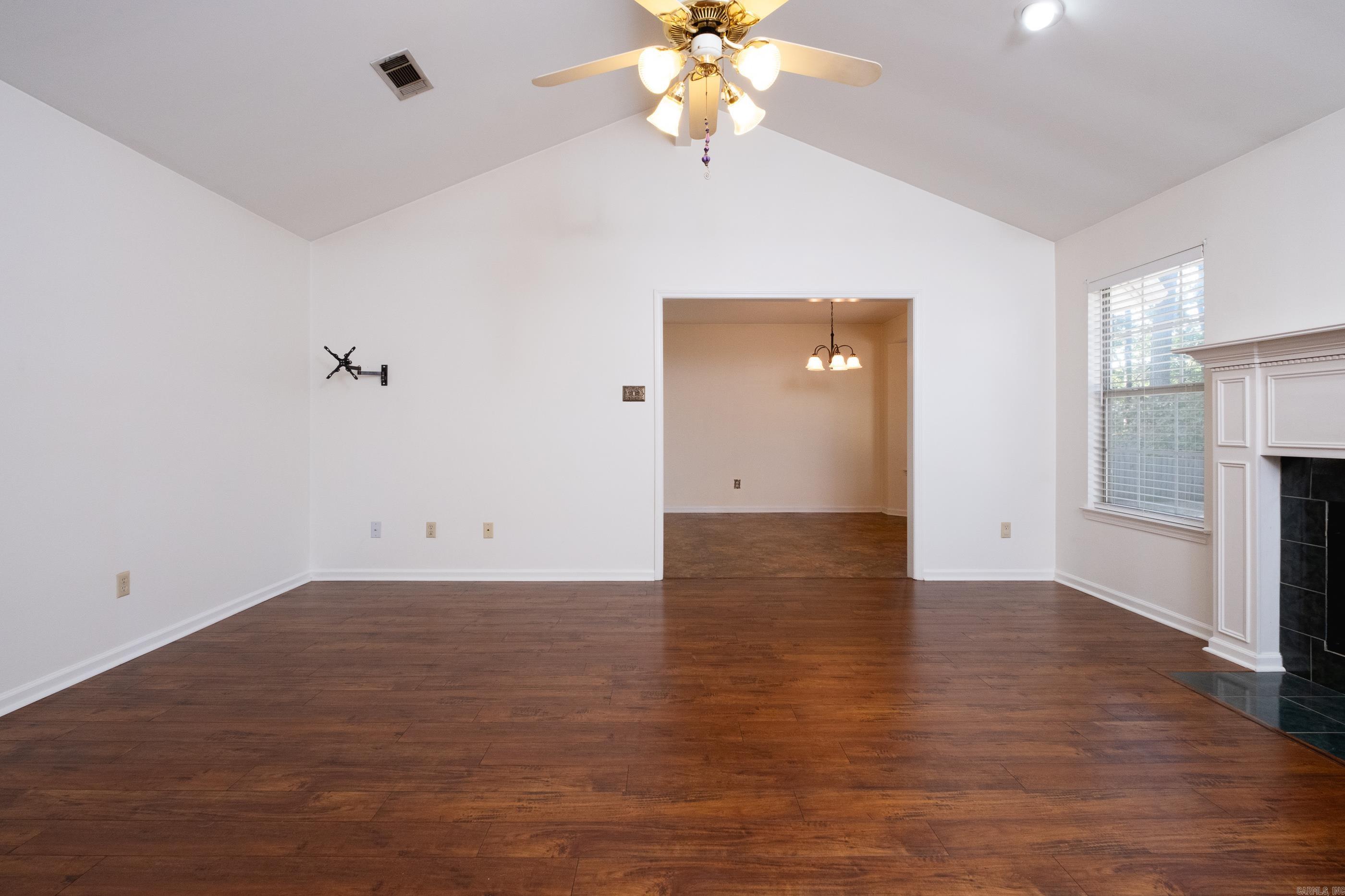 24 Laver Circle