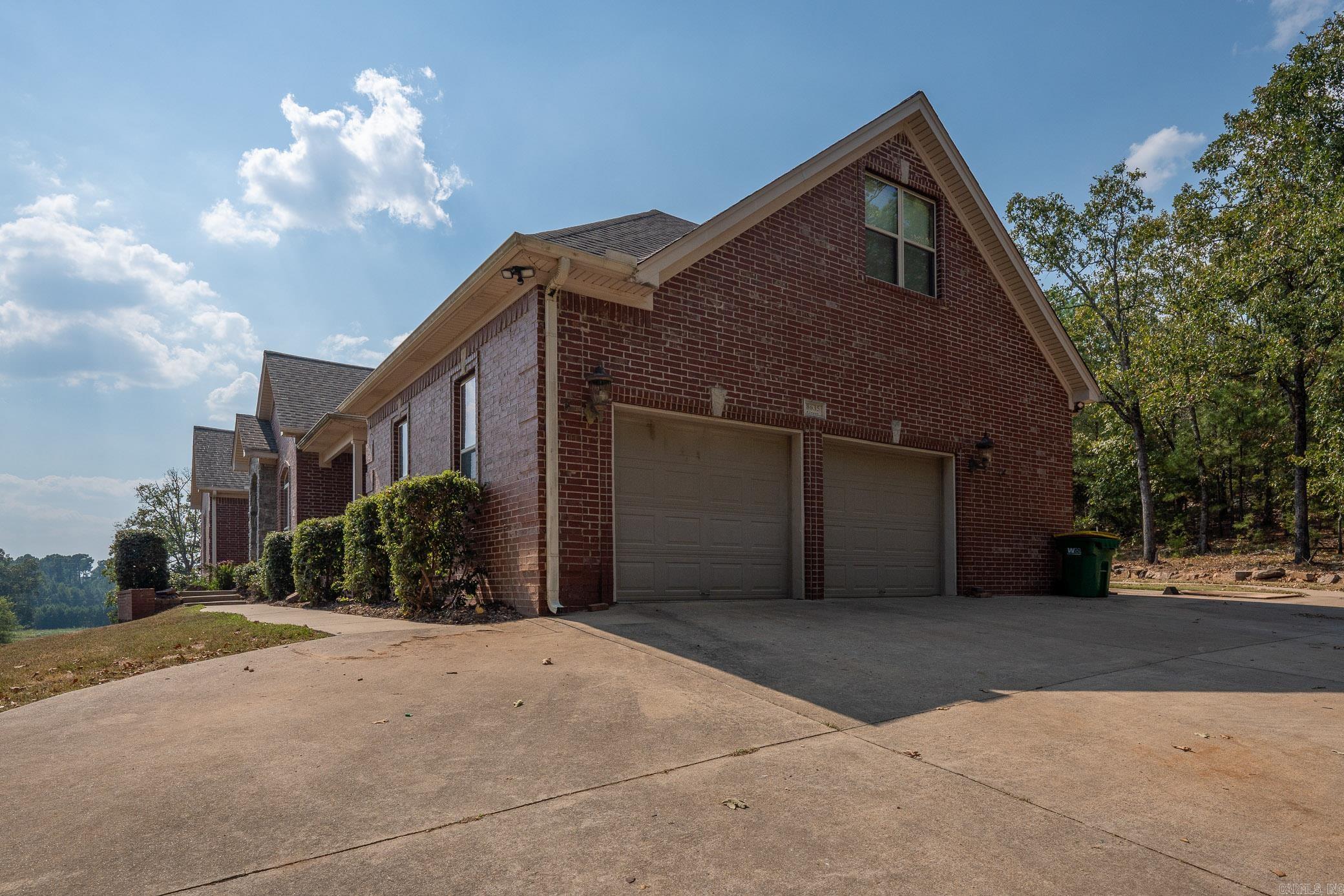 8635 Greer Road